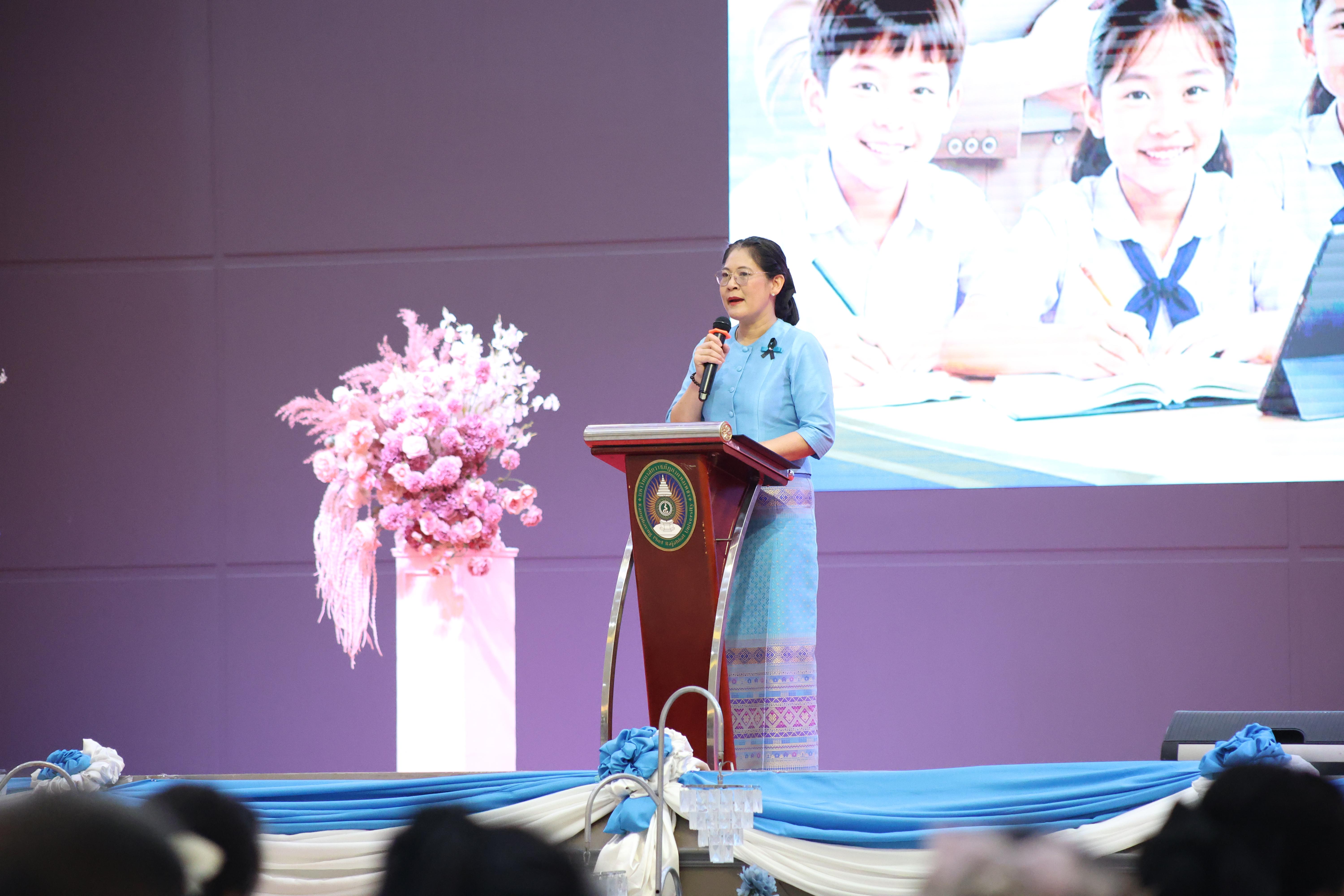100. สัมมานาวิชาการโรงเรียนต้นแบบเชิงพื้นที่หลักสูตรเสริมสร้างคุณลักษณะ 4 ประการโดยใช้การจัดการเรียนการสอนสมรรถนะ PTRU MODEL เป็นฐานสำหรับครูเพื่อขับเคลื่อนนักเรียนให้มีความฉลาดรู้(PISA)