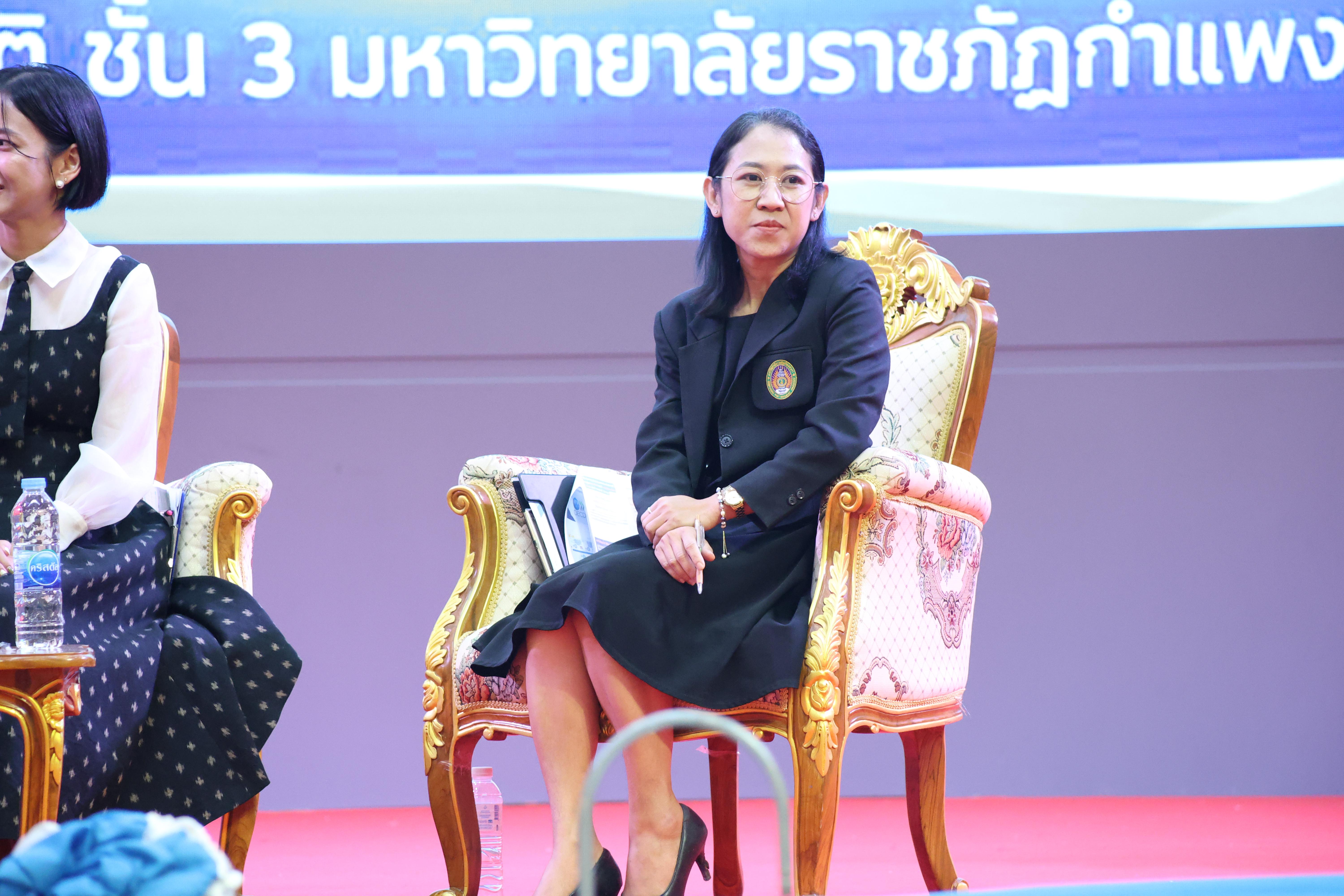 161. สัมมานาวิชาการโรงเรียนต้นแบบเชิงพื้นที่หลักสูตรเสริมสร้างคุณลักษณะ 4 ประการโดยใช้การจัดการเรียนการสอนสมรรถนะ PTRU MODEL เป็นฐานสำหรับครูเพื่อขับเคลื่อนนักเรียนให้มีความฉลาดรู้(PISA)