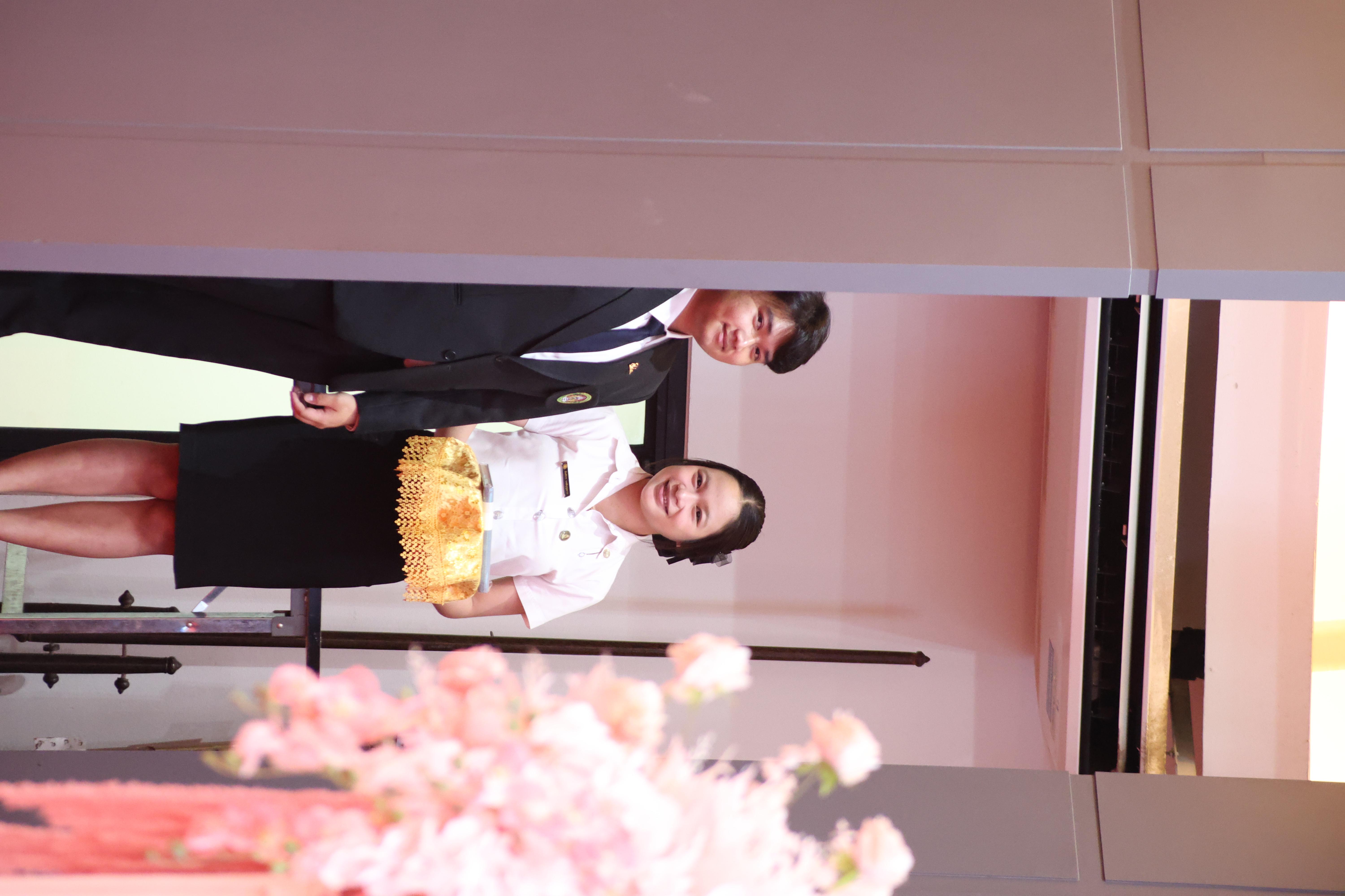 207. สัมมานาวิชาการโรงเรียนต้นแบบเชิงพื้นที่หลักสูตรเสริมสร้างคุณลักษณะ 4 ประการโดยใช้การจัดการเรียนการสอนสมรรถนะ PTRU MODEL เป็นฐานสำหรับครูเพื่อขับเคลื่อนนักเรียนให้มีความฉลาดรู้(PISA)