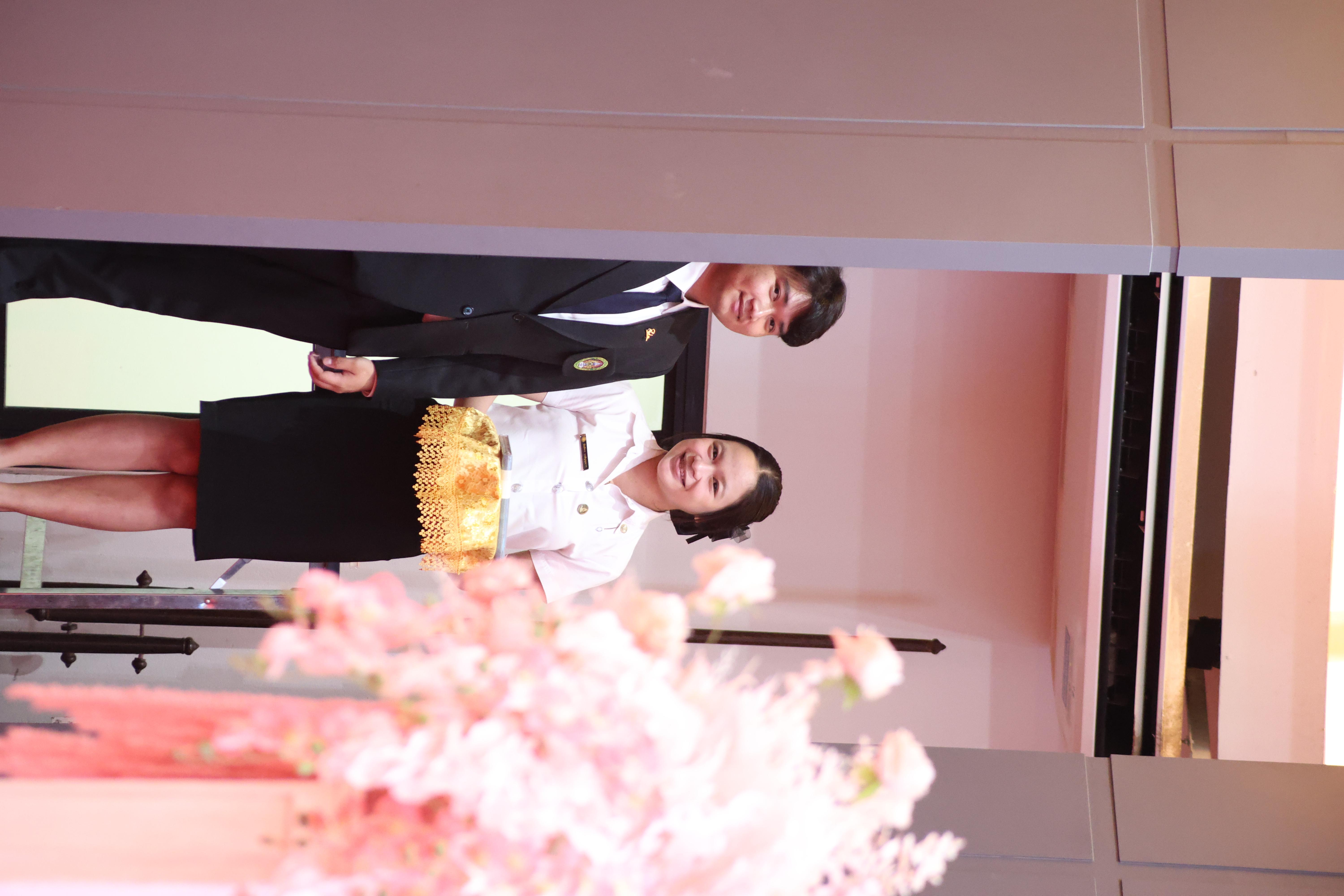 208. สัมมานาวิชาการโรงเรียนต้นแบบเชิงพื้นที่หลักสูตรเสริมสร้างคุณลักษณะ 4 ประการโดยใช้การจัดการเรียนการสอนสมรรถนะ PTRU MODEL เป็นฐานสำหรับครูเพื่อขับเคลื่อนนักเรียนให้มีความฉลาดรู้(PISA)
