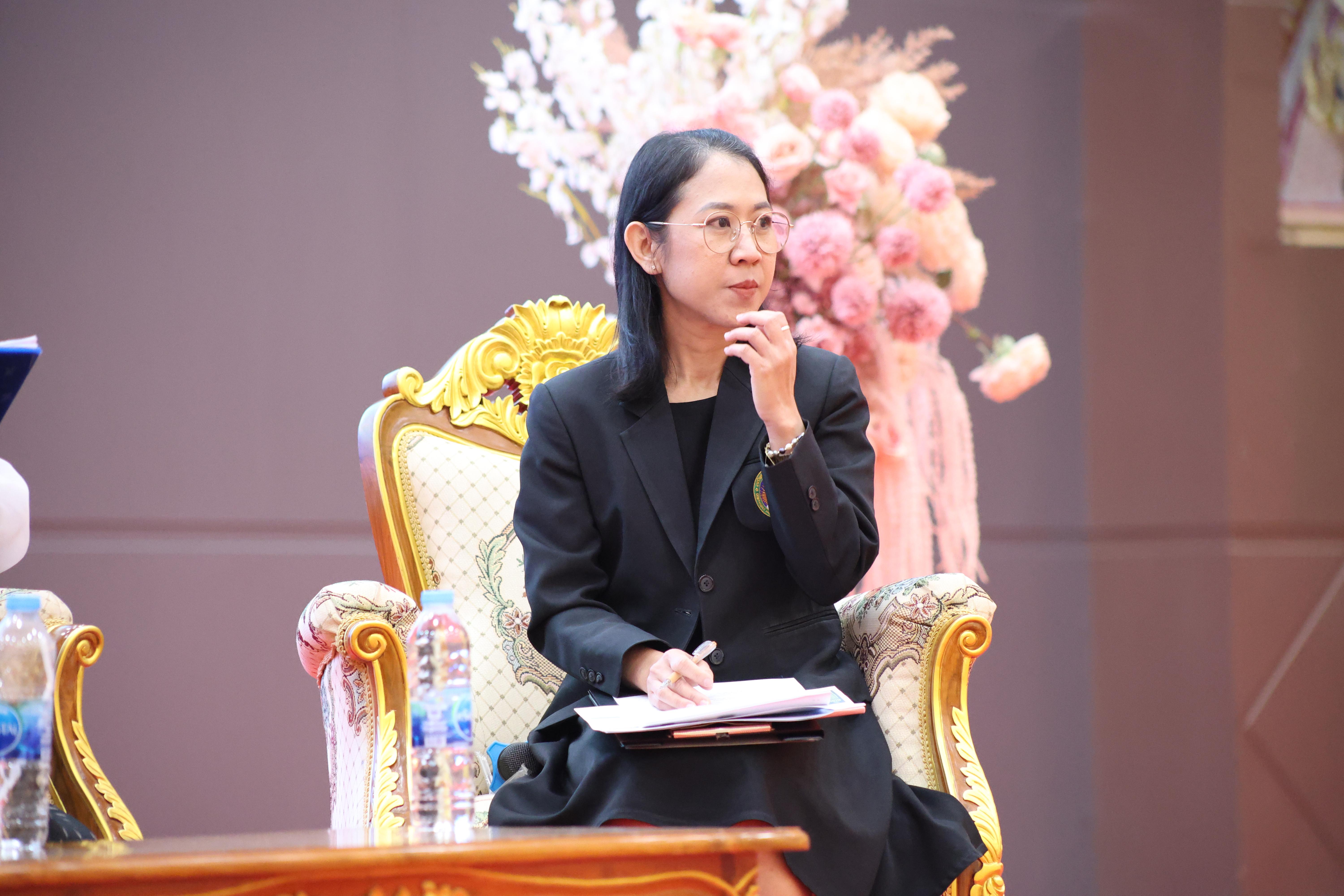 212. สัมมานาวิชาการโรงเรียนต้นแบบเชิงพื้นที่หลักสูตรเสริมสร้างคุณลักษณะ 4 ประการโดยใช้การจัดการเรียนการสอนสมรรถนะ PTRU MODEL เป็นฐานสำหรับครูเพื่อขับเคลื่อนนักเรียนให้มีความฉลาดรู้(PISA)