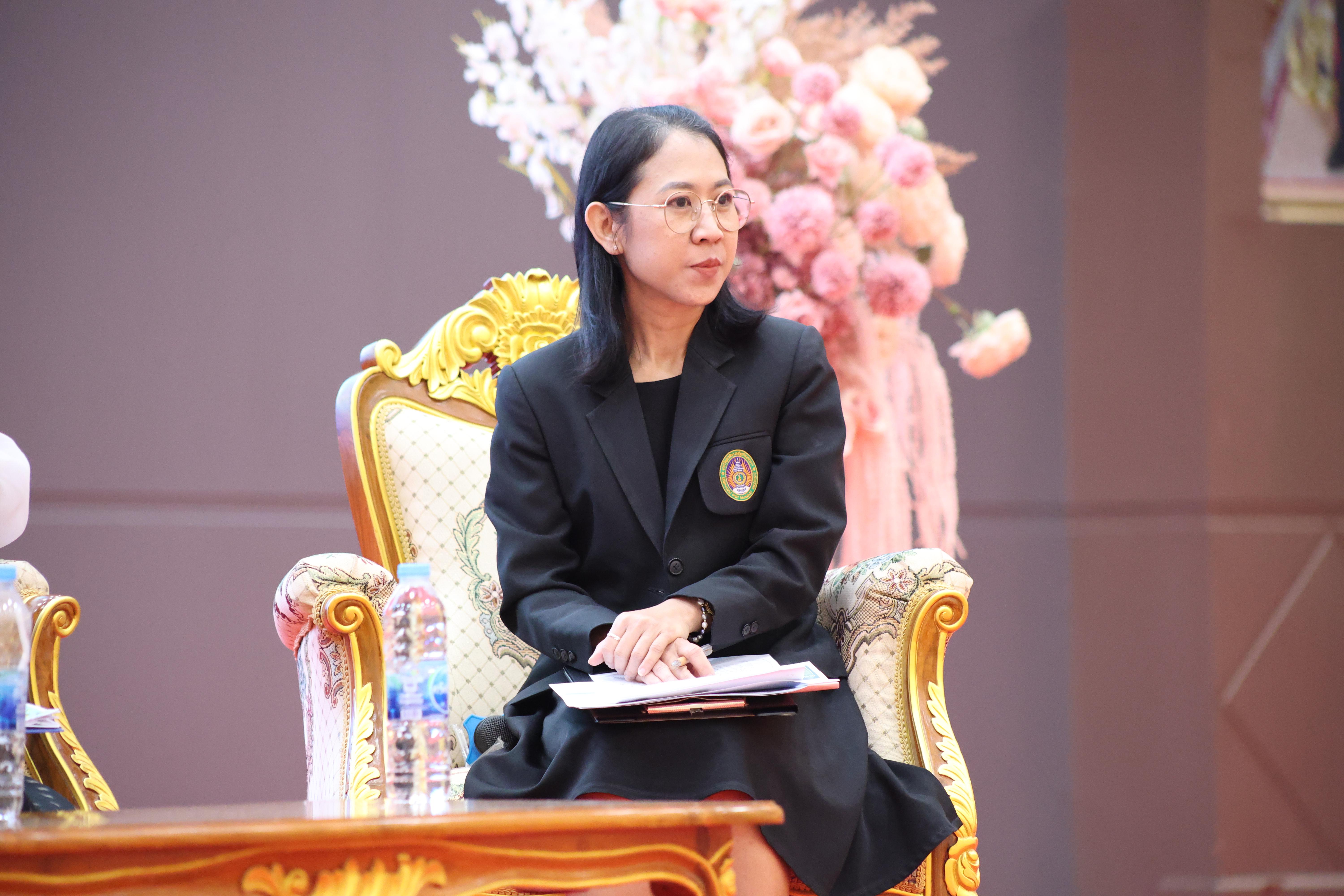 213. สัมมานาวิชาการโรงเรียนต้นแบบเชิงพื้นที่หลักสูตรเสริมสร้างคุณลักษณะ 4 ประการโดยใช้การจัดการเรียนการสอนสมรรถนะ PTRU MODEL เป็นฐานสำหรับครูเพื่อขับเคลื่อนนักเรียนให้มีความฉลาดรู้(PISA)