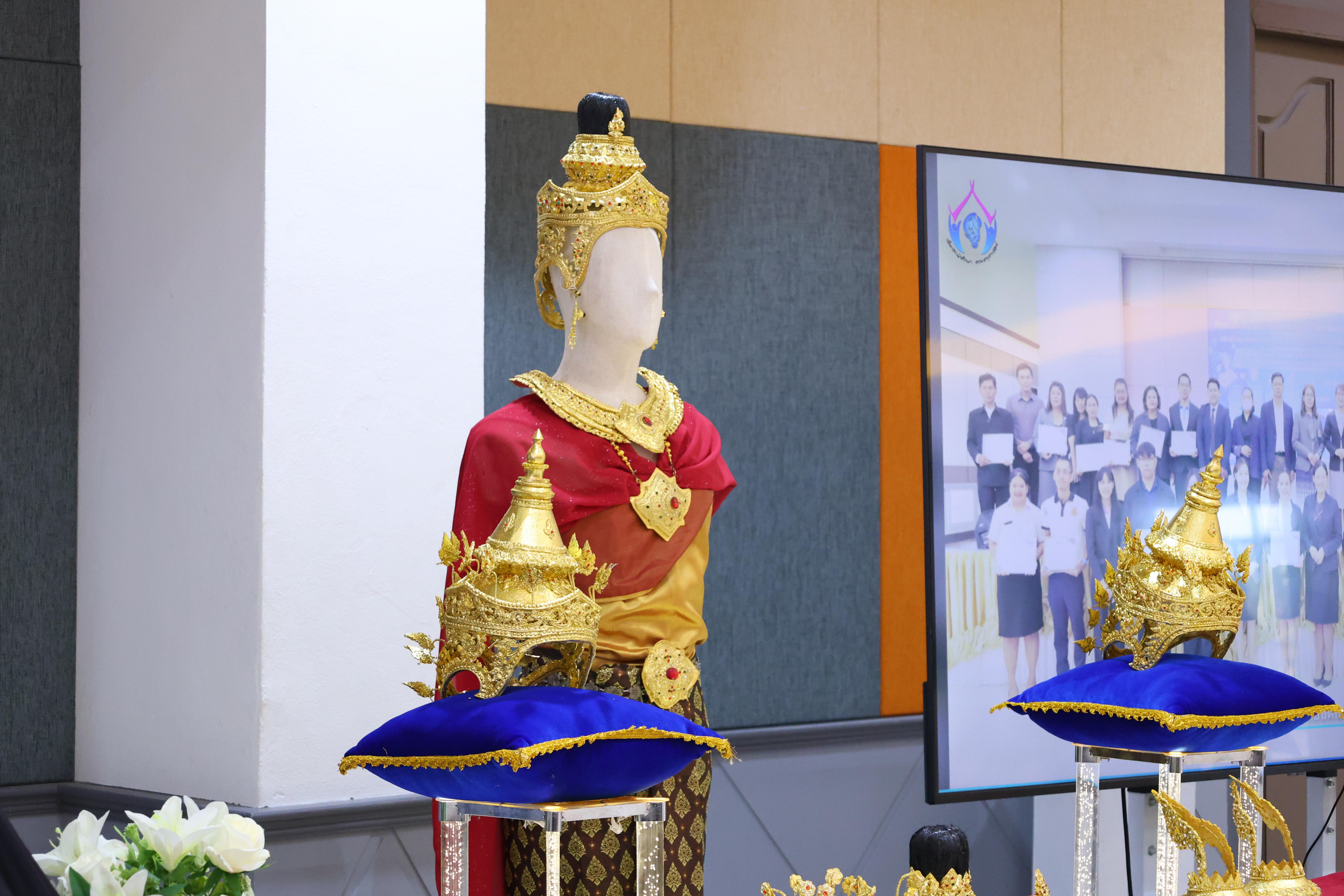325. สัมมานาวิชาการโรงเรียนต้นแบบเชิงพื้นที่หลักสูตรเสริมสร้างคุณลักษณะ 4 ประการโดยใช้การจัดการเรียนการสอนสมรรถนะ PTRU MODEL เป็นฐานสำหรับครูเพื่อขับเคลื่อนนักเรียนให้มีความฉลาดรู้(PISA)
