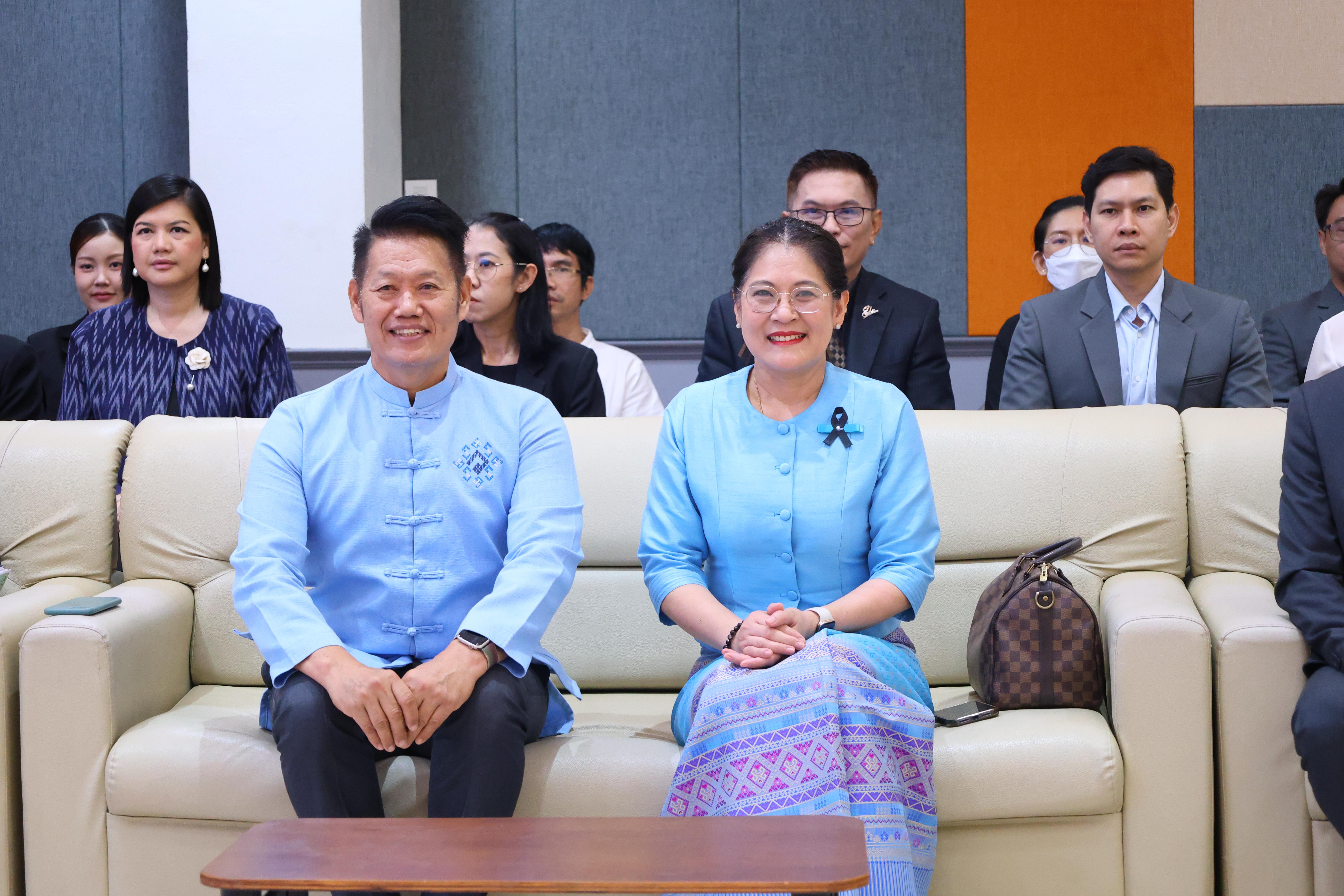 381. สัมมานาวิชาการโรงเรียนต้นแบบเชิงพื้นที่หลักสูตรเสริมสร้างคุณลักษณะ 4 ประการโดยใช้การจัดการเรียนการสอนสมรรถนะ PTRU MODEL เป็นฐานสำหรับครูเพื่อขับเคลื่อนนักเรียนให้มีความฉลาดรู้(PISA)