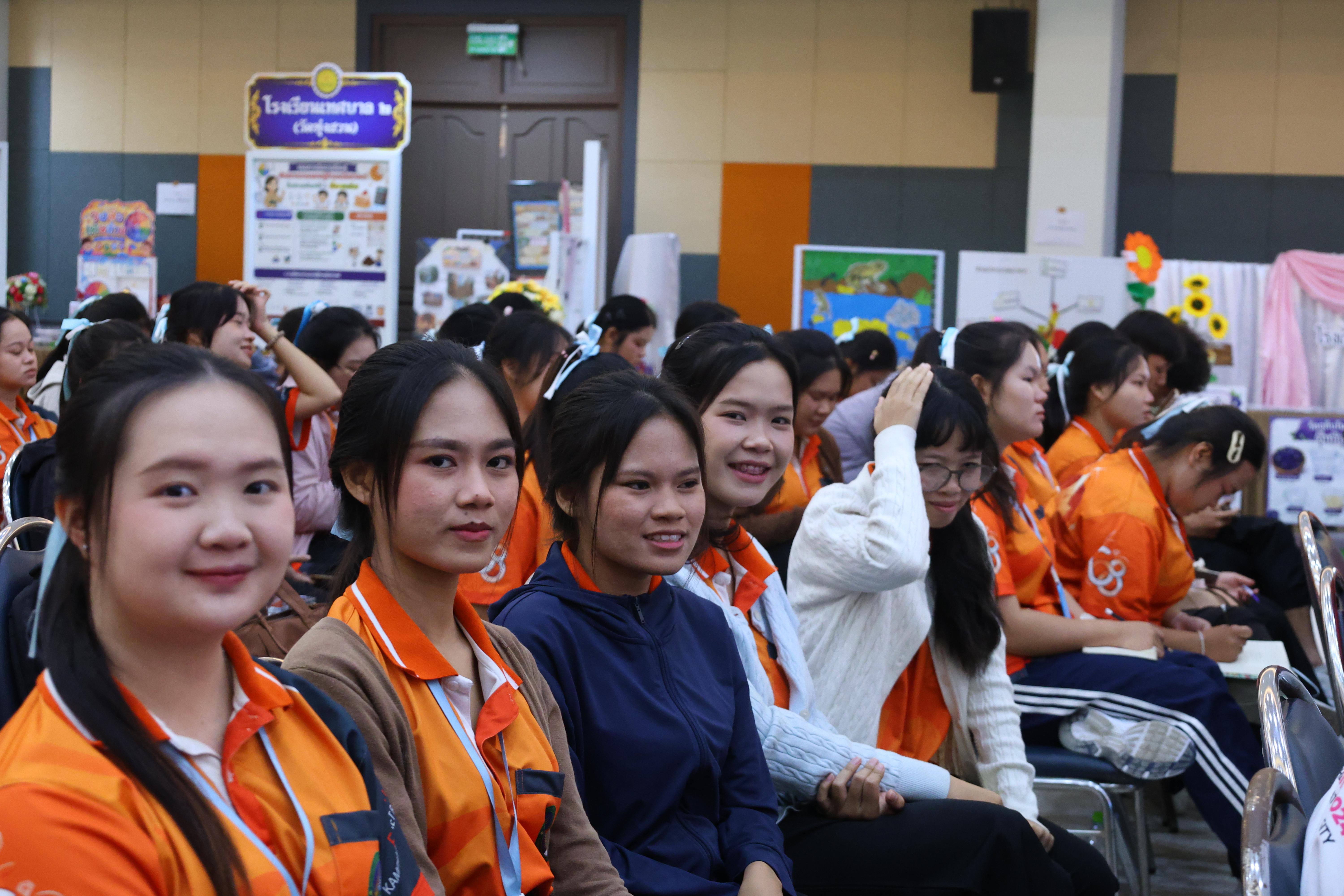 468. สัมมานาวิชาการโรงเรียนต้นแบบเชิงพื้นที่หลักสูตรเสริมสร้างคุณลักษณะ 4 ประการโดยใช้การจัดการเรียนการสอนสมรรถนะ PTRU MODEL เป็นฐานสำหรับครูเพื่อขับเคลื่อนนักเรียนให้มีความฉลาดรู้(PISA)