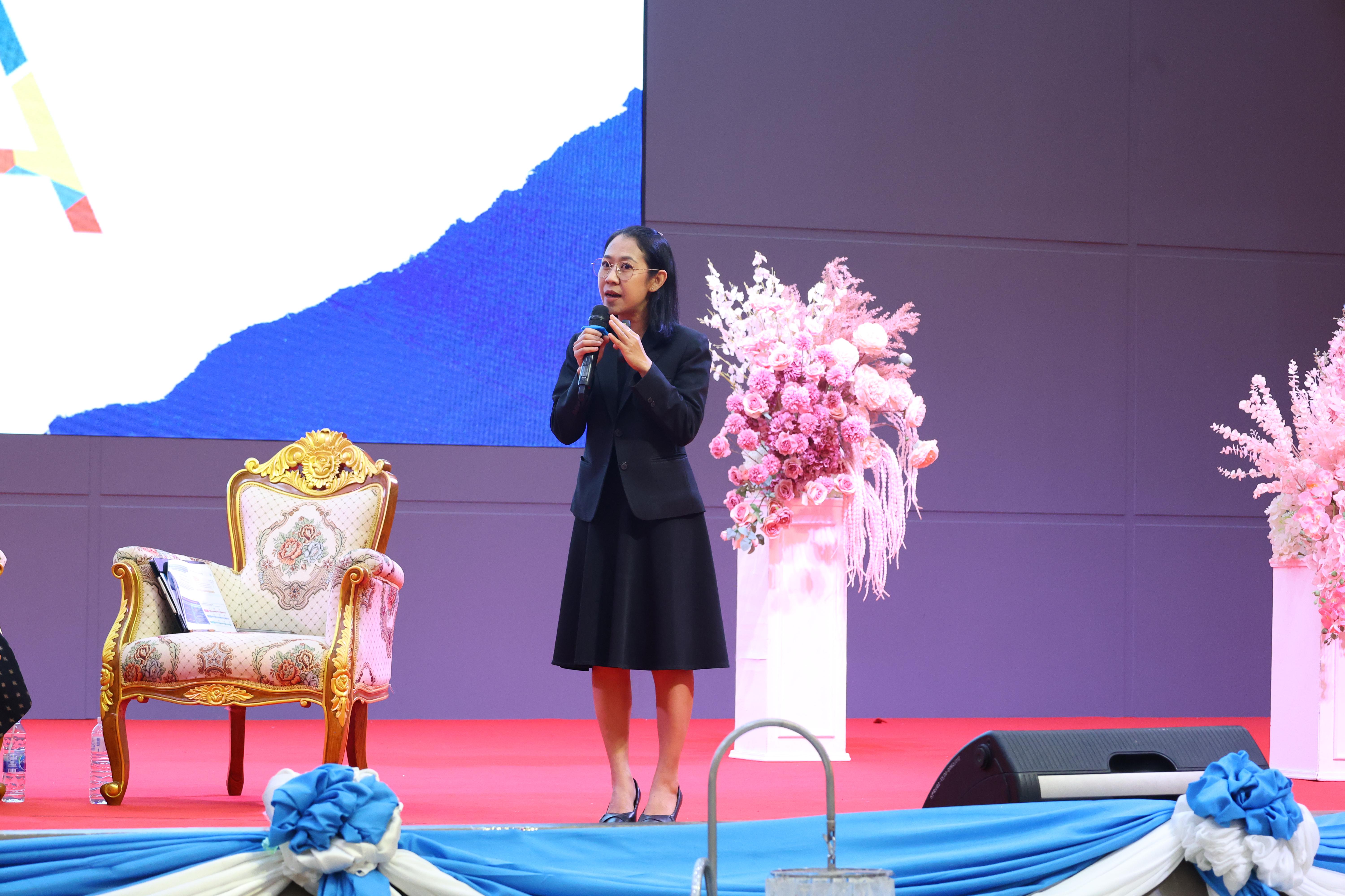 508. สัมมานาวิชาการโรงเรียนต้นแบบเชิงพื้นที่หลักสูตรเสริมสร้างคุณลักษณะ 4 ประการโดยใช้การจัดการเรียนการสอนสมรรถนะ PTRU MODEL เป็นฐานสำหรับครูเพื่อขับเคลื่อนนักเรียนให้มีความฉลาดรู้(PISA)