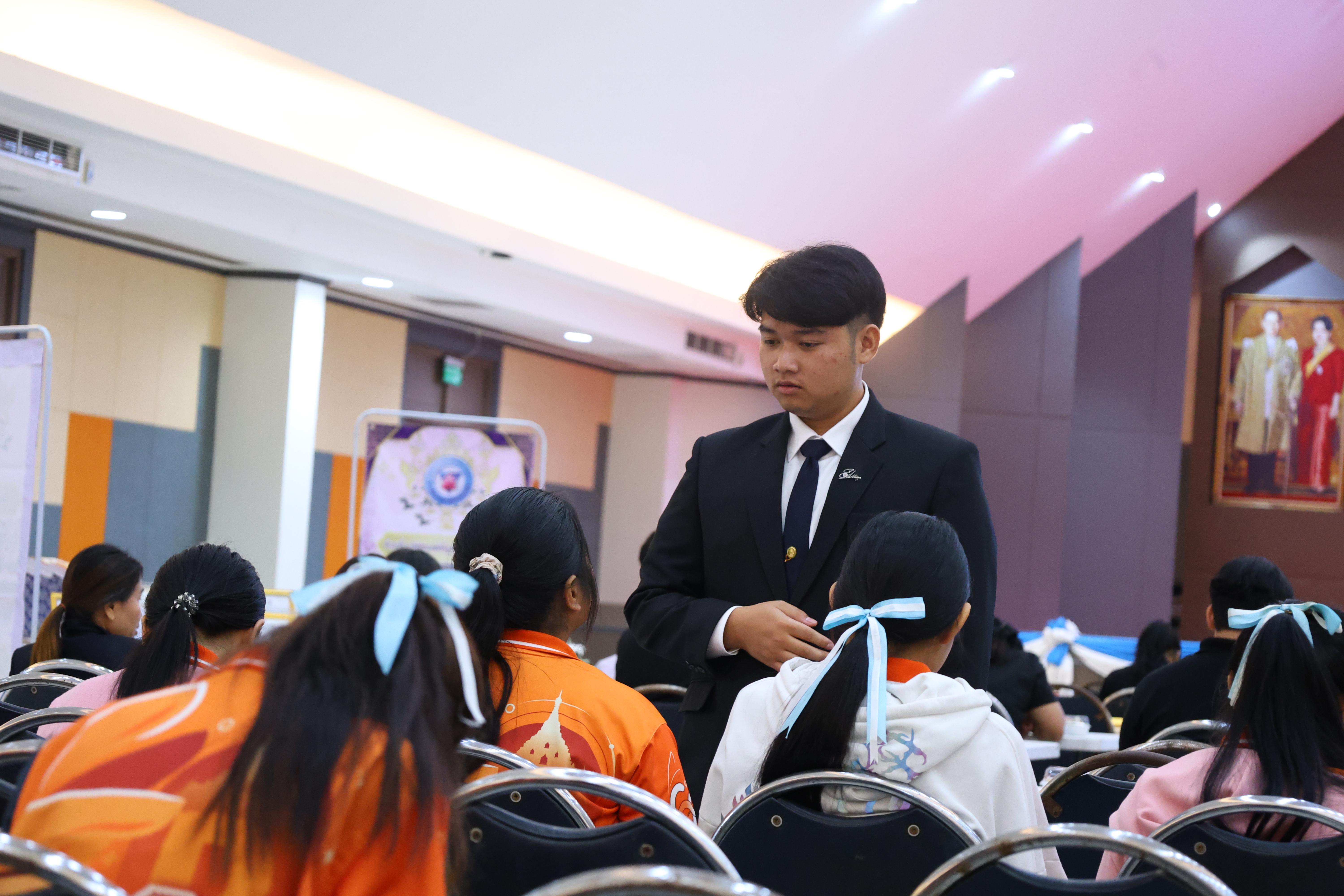 578. สัมมานาวิชาการโรงเรียนต้นแบบเชิงพื้นที่หลักสูตรเสริมสร้างคุณลักษณะ 4 ประการโดยใช้การจัดการเรียนการสอนสมรรถนะ PTRU MODEL เป็นฐานสำหรับครูเพื่อขับเคลื่อนนักเรียนให้มีความฉลาดรู้(PISA)