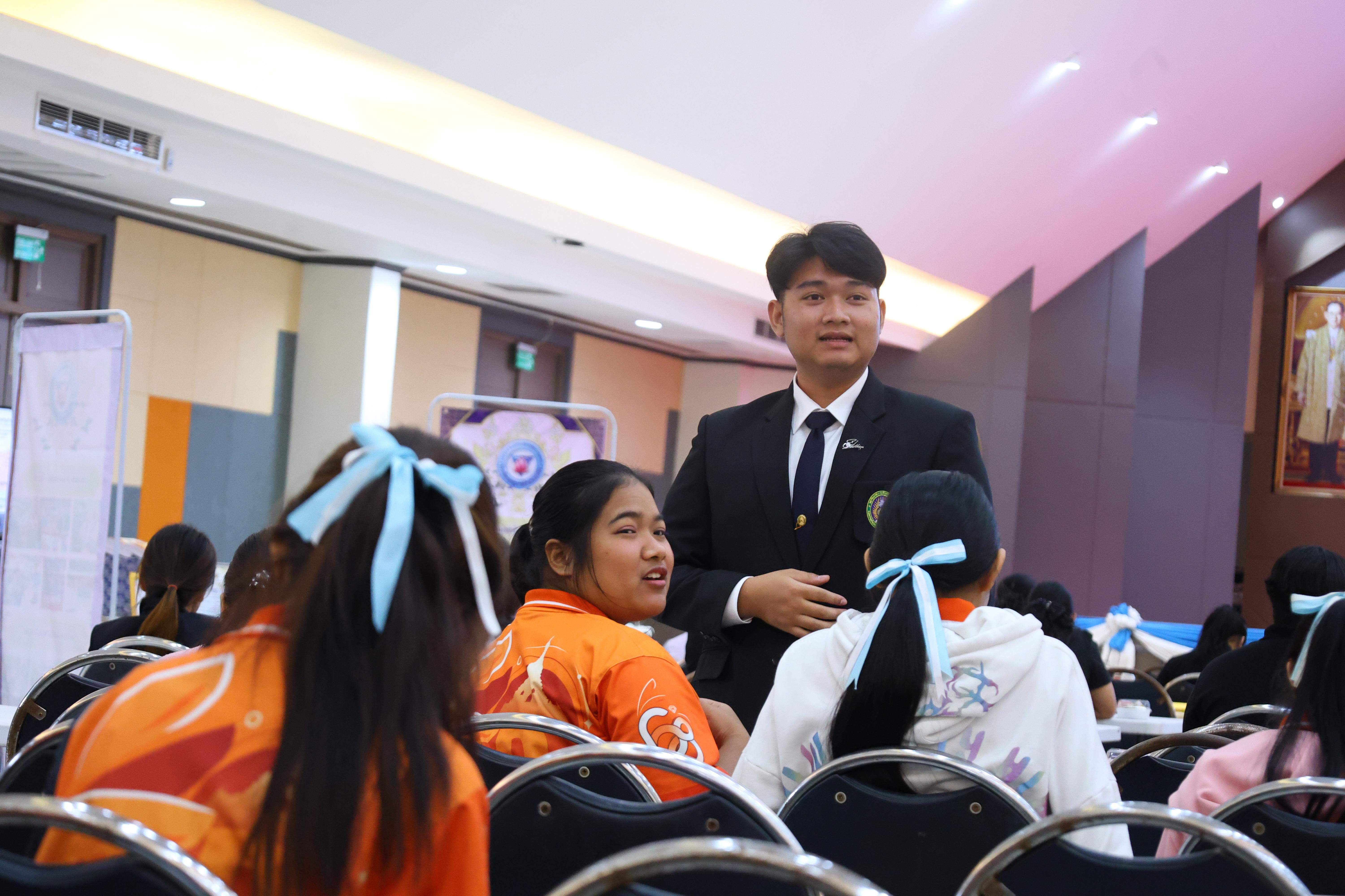 579. สัมมานาวิชาการโรงเรียนต้นแบบเชิงพื้นที่หลักสูตรเสริมสร้างคุณลักษณะ 4 ประการโดยใช้การจัดการเรียนการสอนสมรรถนะ PTRU MODEL เป็นฐานสำหรับครูเพื่อขับเคลื่อนนักเรียนให้มีความฉลาดรู้(PISA)