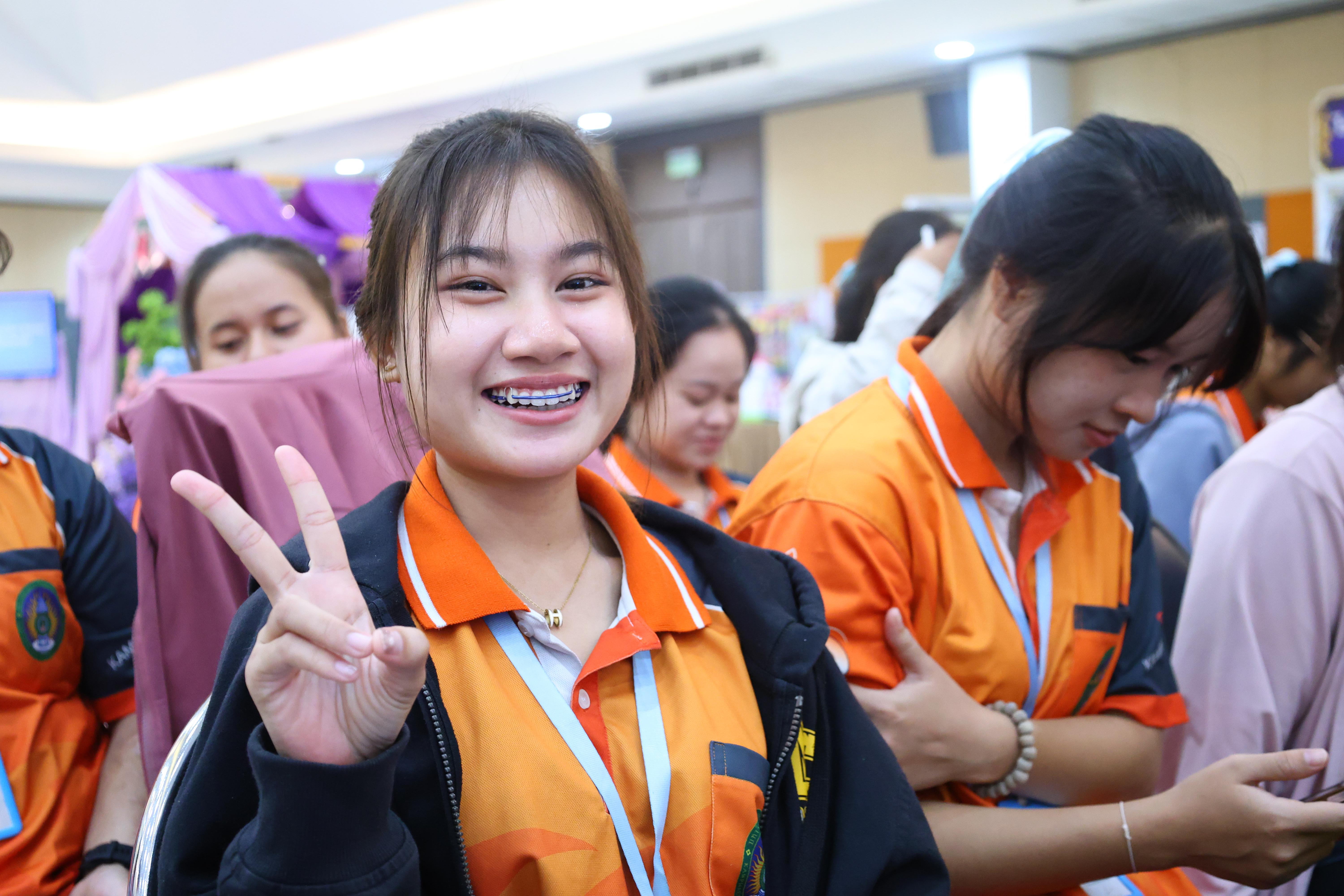 582. สัมมานาวิชาการโรงเรียนต้นแบบเชิงพื้นที่หลักสูตรเสริมสร้างคุณลักษณะ 4 ประการโดยใช้การจัดการเรียนการสอนสมรรถนะ PTRU MODEL เป็นฐานสำหรับครูเพื่อขับเคลื่อนนักเรียนให้มีความฉลาดรู้(PISA)