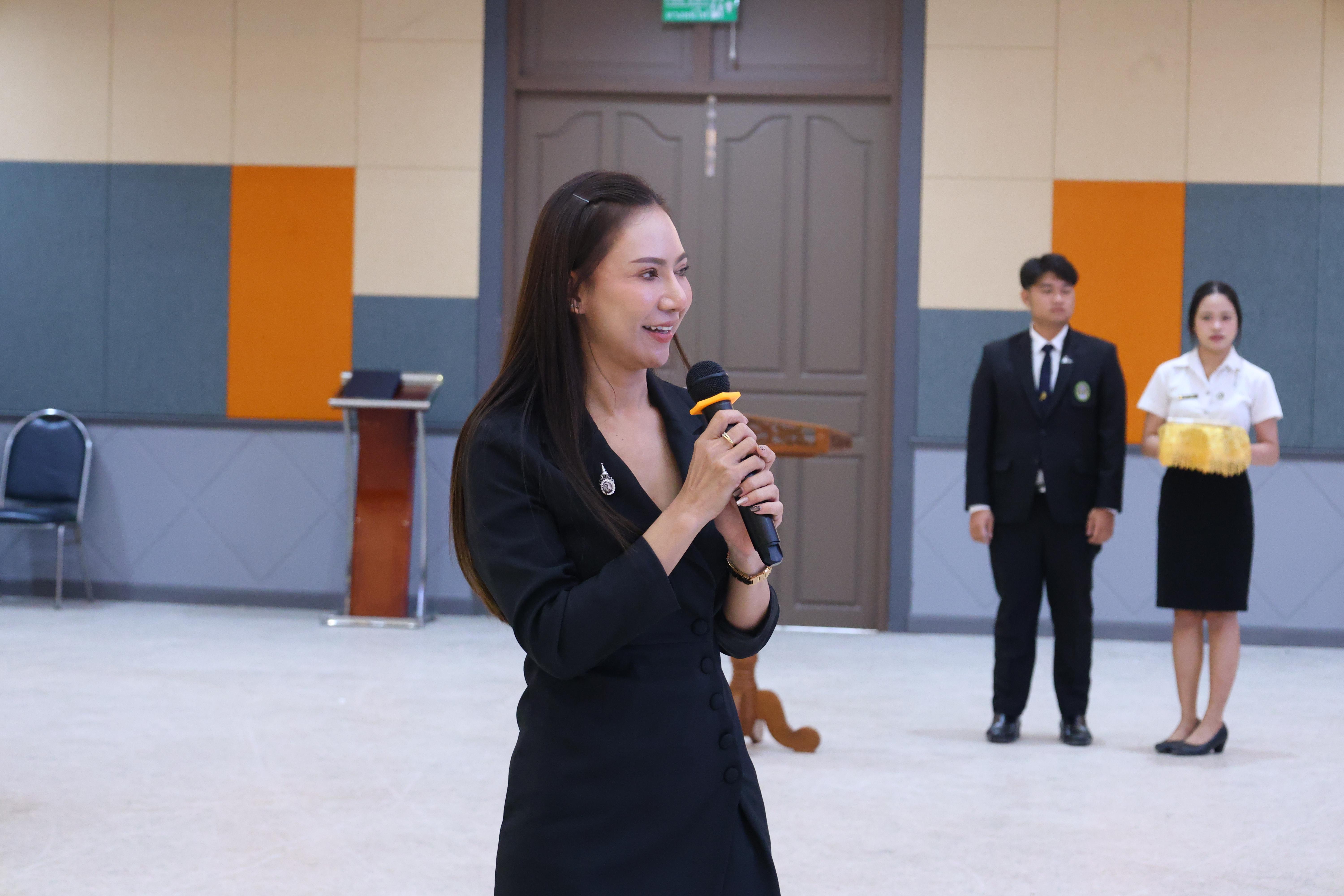 594. สัมมานาวิชาการโรงเรียนต้นแบบเชิงพื้นที่หลักสูตรเสริมสร้างคุณลักษณะ 4 ประการโดยใช้การจัดการเรียนการสอนสมรรถนะ PTRU MODEL เป็นฐานสำหรับครูเพื่อขับเคลื่อนนักเรียนให้มีความฉลาดรู้(PISA)