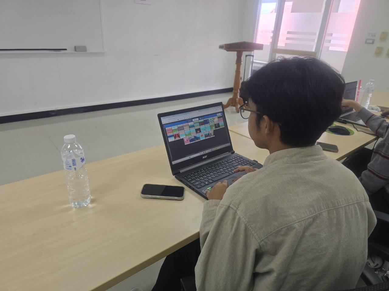 1. โครงการการผลิตสื่อการสอนด้วยนวัตกรรม AI ของครูเพื่อส่งเสริมความคิดสร้างสรรค์สำหรับผู้เรียนในยุคดิจิทัลตามบริบทของโรงเรียน ภายใต้โครงการพัฒนาคุณภาพการศึกษาและการพัฒนาท้องถิ่นโดยมีสถาบันอุดมศึกษาเป็นพี่เลี้ยงเครือข่ายเพื่อการพัฒนาอุดมศึกษา