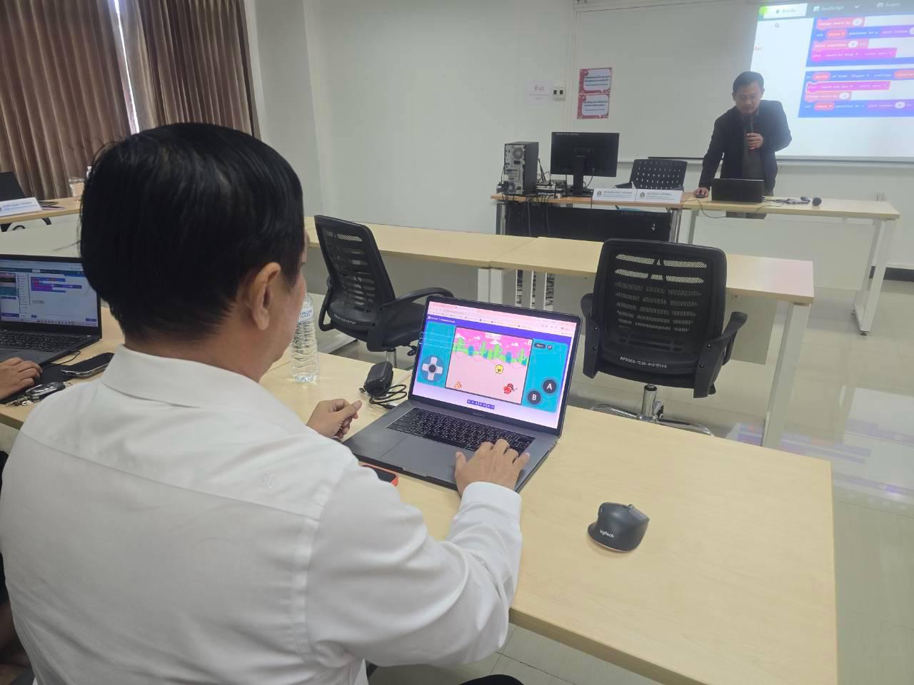 7. โครงการการผลิตสื่อการสอนด้วยนวัตกรรม AI ของครูเพื่อส่งเสริมความคิดสร้างสรรค์สำหรับผู้เรียนในยุคดิจิทัลตามบริบทของโรงเรียน ภายใต้โครงการพัฒนาคุณภาพการศึกษาและการพัฒนาท้องถิ่นโดยมีสถาบันอุดมศึกษาเป็นพี่เลี้ยงเครือข่ายเพื่อการพัฒนาอุดมศึกษา