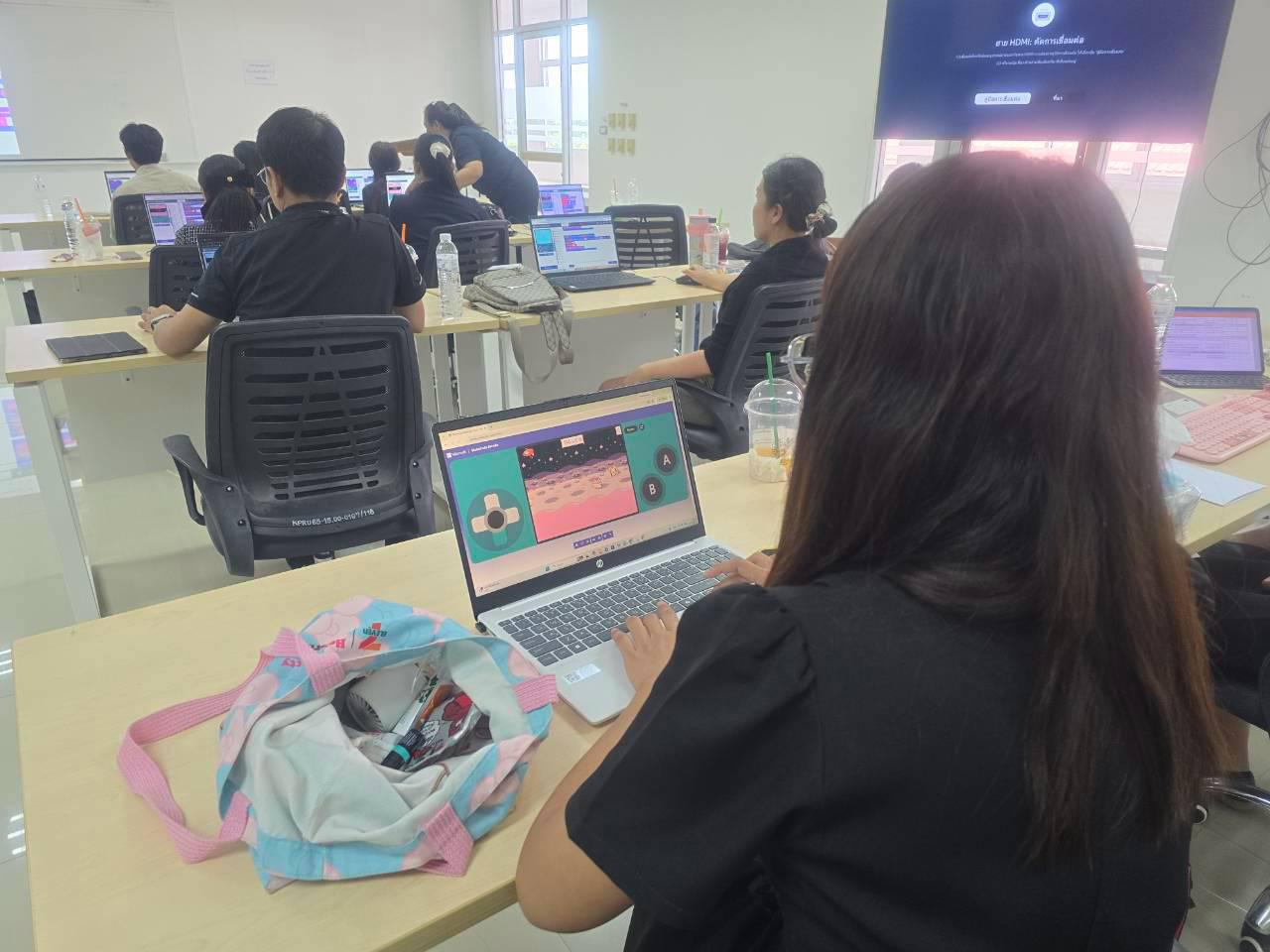 123. โครงการการผลิตสื่อการสอนด้วยนวัตกรรม AI ของครูเพื่อส่งเสริมความคิดสร้างสรรค์สำหรับผู้เรียนในยุคดิจิทัลตามบริบทของโรงเรียน ภายใต้โครงการพัฒนาคุณภาพการศึกษาและการพัฒนาท้องถิ่นโดยมีสถาบันอุดมศึกษาเป็นพี่เลี้ยงเครือข่ายเพื่อการพัฒนาอุดมศึกษา