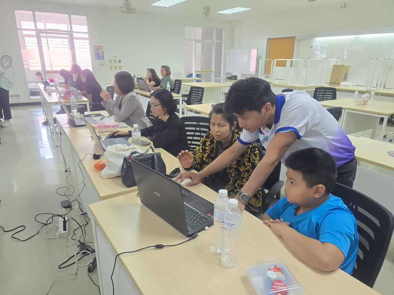 127. โครงการการผลิตสื่อการสอนด้วยนวัตกรรม AI ของครูเพื่อส่งเสริมความคิดสร้างสรรค์สำหรับผู้เรียนในยุคดิจิทัลตามบริบทของโรงเรียน ภายใต้โครงการพัฒนาคุณภาพการศึกษาและการพัฒนาท้องถิ่นโดยมีสถาบันอุดมศึกษาเป็นพี่เลี้ยงเครือข่ายเพื่อการพัฒนาอุดมศึกษา