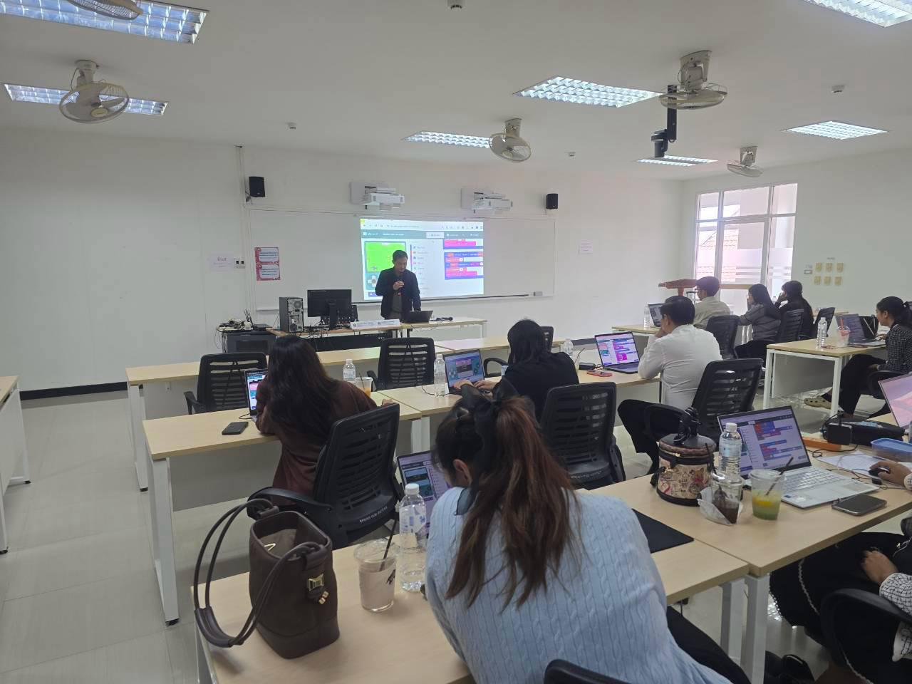 128. โครงการการผลิตสื่อการสอนด้วยนวัตกรรม AI ของครูเพื่อส่งเสริมความคิดสร้างสรรค์สำหรับผู้เรียนในยุคดิจิทัลตามบริบทของโรงเรียน ภายใต้โครงการพัฒนาคุณภาพการศึกษาและการพัฒนาท้องถิ่นโดยมีสถาบันอุดมศึกษาเป็นพี่เลี้ยงเครือข่ายเพื่อการพัฒนาอุดมศึกษา