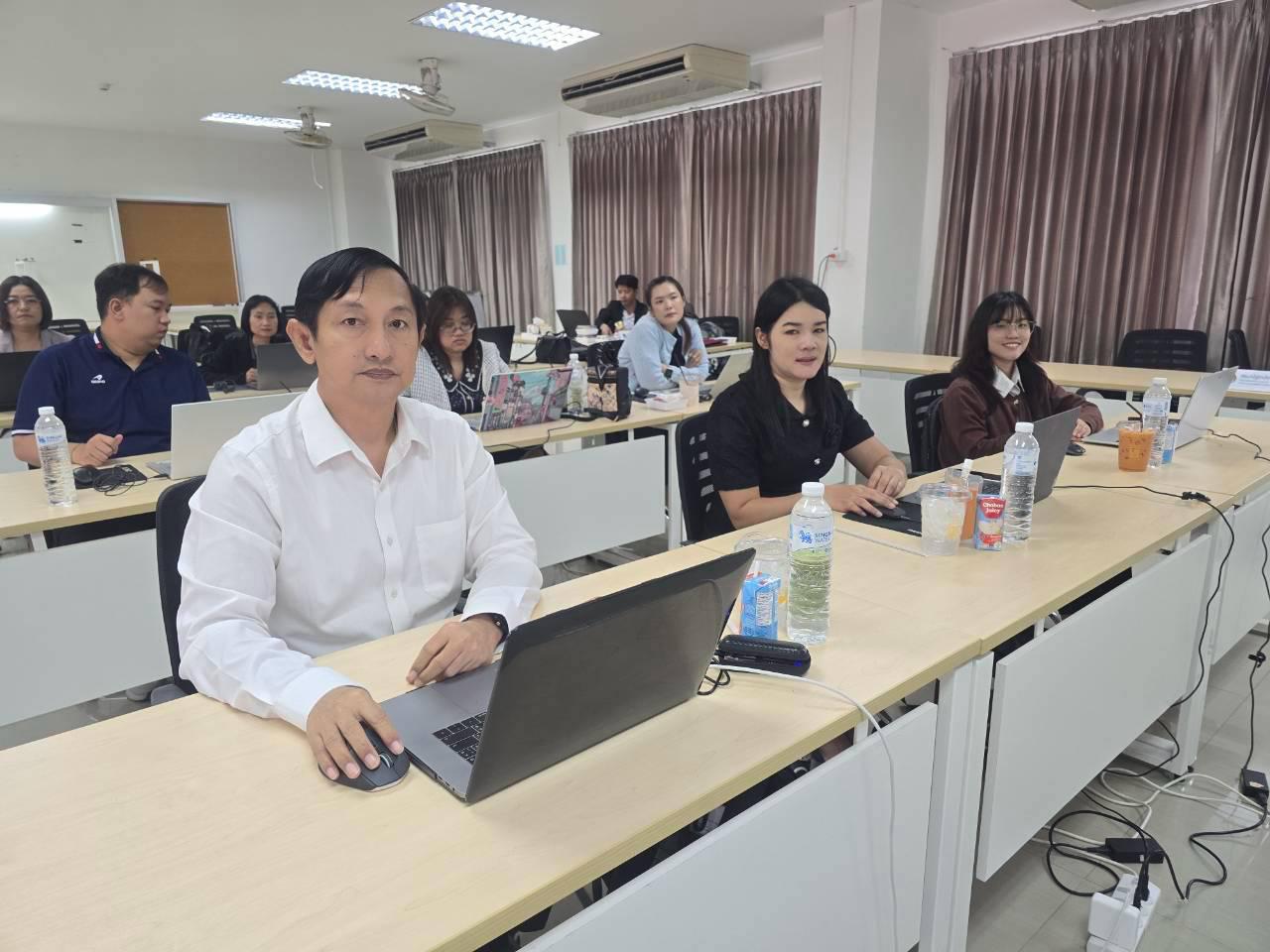 142. โครงการการผลิตสื่อการสอนด้วยนวัตกรรม AI ของครูเพื่อส่งเสริมความคิดสร้างสรรค์สำหรับผู้เรียนในยุคดิจิทัลตามบริบทของโรงเรียน ภายใต้โครงการพัฒนาคุณภาพการศึกษาและการพัฒนาท้องถิ่นโดยมีสถาบันอุดมศึกษาเป็นพี่เลี้ยงเครือข่ายเพื่อการพัฒนาอุดมศึกษา