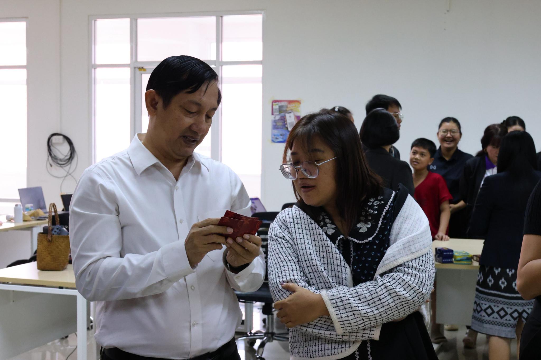 152. โครงการการผลิตสื่อการสอนด้วยนวัตกรรม AI ของครูเพื่อส่งเสริมความคิดสร้างสรรค์สำหรับผู้เรียนในยุคดิจิทัลตามบริบทของโรงเรียน ภายใต้โครงการพัฒนาคุณภาพการศึกษาและการพัฒนาท้องถิ่นโดยมีสถาบันอุดมศึกษาเป็นพี่เลี้ยงเครือข่ายเพื่อการพัฒนาอุดมศึกษา