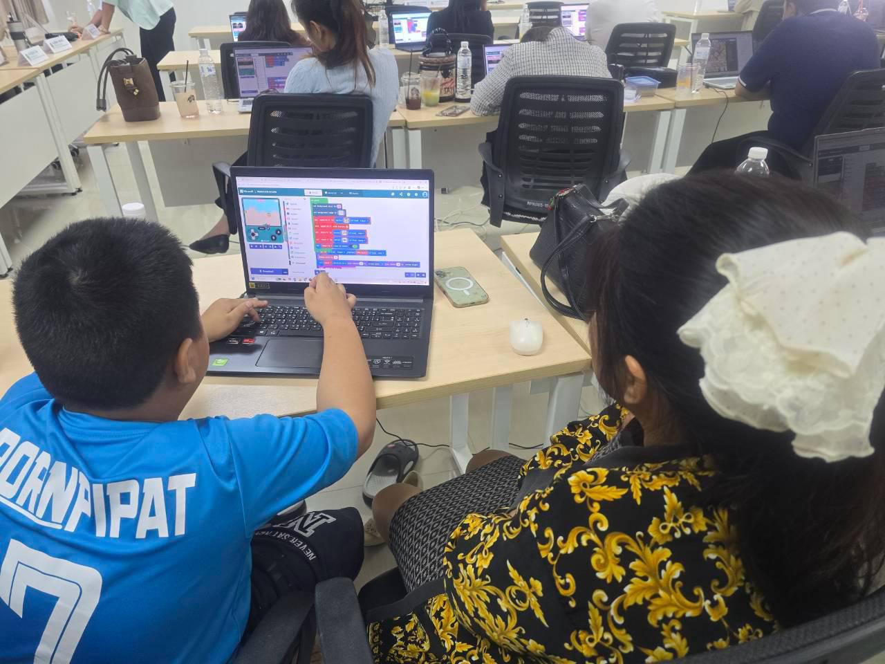 157. โครงการการผลิตสื่อการสอนด้วยนวัตกรรม AI ของครูเพื่อส่งเสริมความคิดสร้างสรรค์สำหรับผู้เรียนในยุคดิจิทัลตามบริบทของโรงเรียน ภายใต้โครงการพัฒนาคุณภาพการศึกษาและการพัฒนาท้องถิ่นโดยมีสถาบันอุดมศึกษาเป็นพี่เลี้ยงเครือข่ายเพื่อการพัฒนาอุดมศึกษา