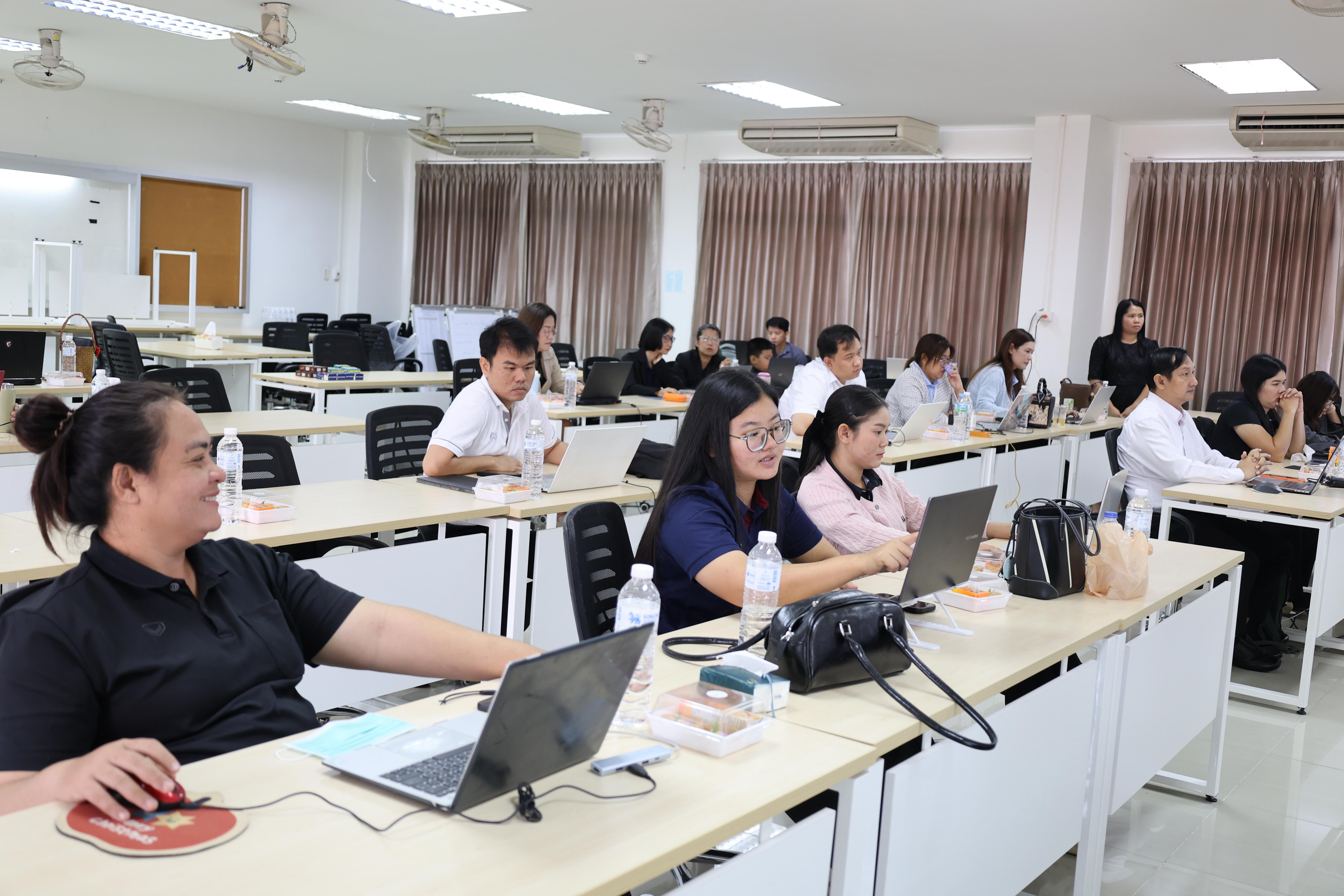 167. โครงการการผลิตสื่อการสอนด้วยนวัตกรรม AI ของครูเพื่อส่งเสริมความคิดสร้างสรรค์สำหรับผู้เรียนในยุคดิจิทัลตามบริบทของโรงเรียน ภายใต้โครงการพัฒนาคุณภาพการศึกษาและการพัฒนาท้องถิ่นโดยมีสถาบันอุดมศึกษาเป็นพี่เลี้ยงเครือข่ายเพื่อการพัฒนาอุดมศึกษา