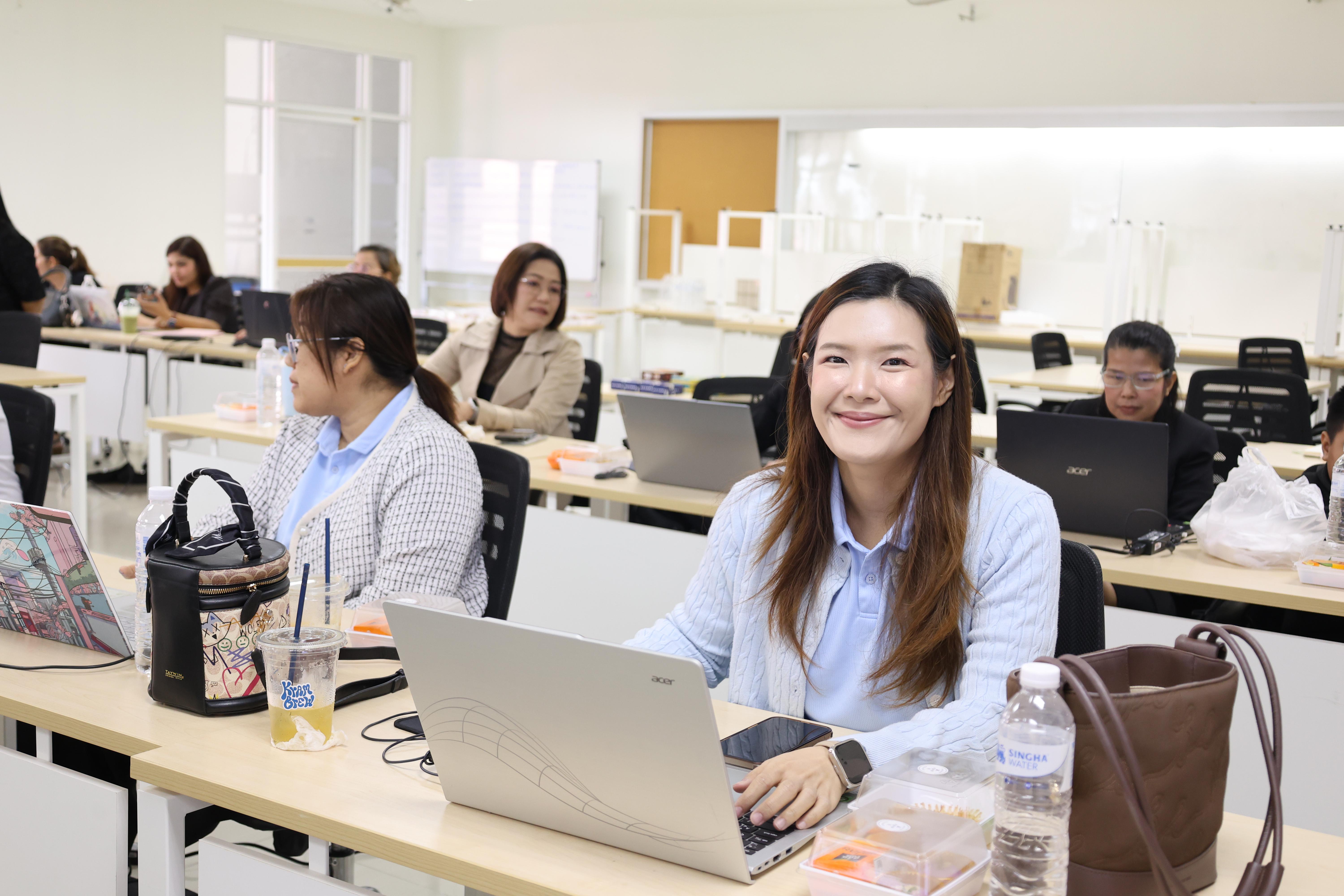 176. โครงการการผลิตสื่อการสอนด้วยนวัตกรรม AI ของครูเพื่อส่งเสริมความคิดสร้างสรรค์สำหรับผู้เรียนในยุคดิจิทัลตามบริบทของโรงเรียน ภายใต้โครงการพัฒนาคุณภาพการศึกษาและการพัฒนาท้องถิ่นโดยมีสถาบันอุดมศึกษาเป็นพี่เลี้ยงเครือข่ายเพื่อการพัฒนาอุดมศึกษา