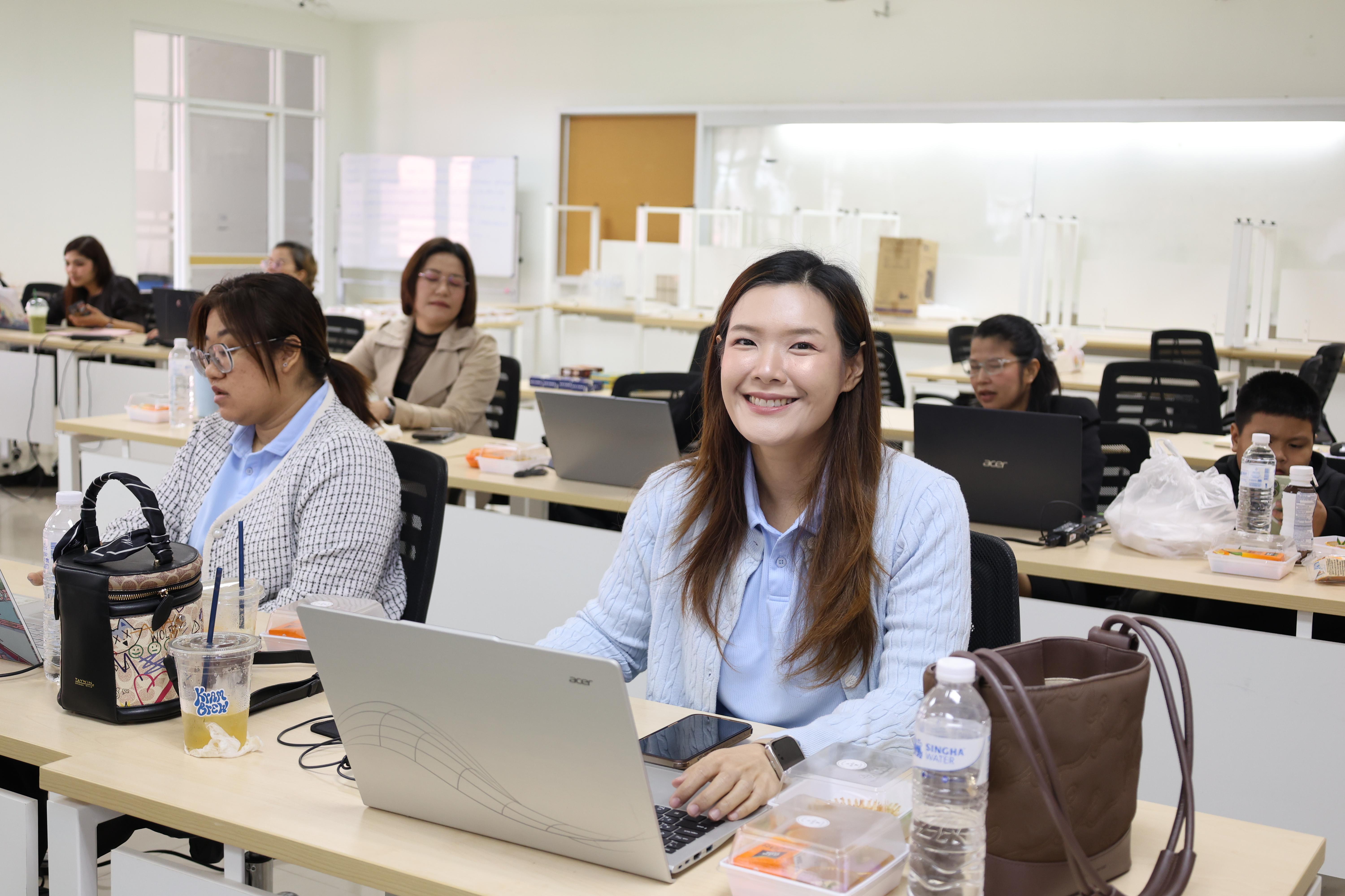 177. โครงการการผลิตสื่อการสอนด้วยนวัตกรรม AI ของครูเพื่อส่งเสริมความคิดสร้างสรรค์สำหรับผู้เรียนในยุคดิจิทัลตามบริบทของโรงเรียน ภายใต้โครงการพัฒนาคุณภาพการศึกษาและการพัฒนาท้องถิ่นโดยมีสถาบันอุดมศึกษาเป็นพี่เลี้ยงเครือข่ายเพื่อการพัฒนาอุดมศึกษา