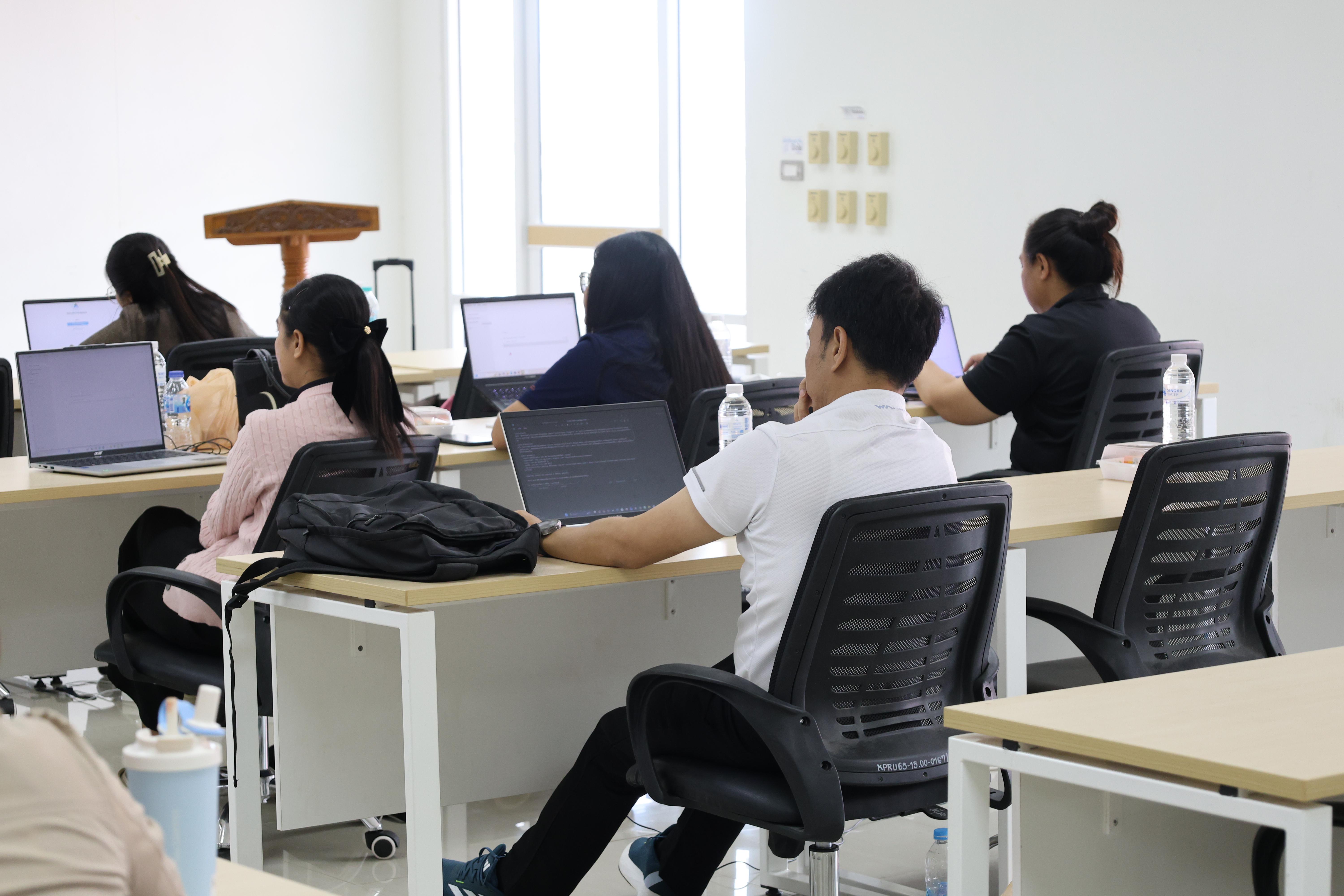 200. โครงการการผลิตสื่อการสอนด้วยนวัตกรรม AI ของครูเพื่อส่งเสริมความคิดสร้างสรรค์สำหรับผู้เรียนในยุคดิจิทัลตามบริบทของโรงเรียน ภายใต้โครงการพัฒนาคุณภาพการศึกษาและการพัฒนาท้องถิ่นโดยมีสถาบันอุดมศึกษาเป็นพี่เลี้ยงเครือข่ายเพื่อการพัฒนาอุดมศึกษา