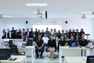 โครงการการผลิตสื่อการสอนด้วยนวัตกรรม AI ของครูเพื่อส่งเสริมความคิดสร้างสรรค์สำหรับผู้เรียนในยุคดิจิทัลตามบริบทของโรงเรียน ภายใต้โครงการพัฒนาคุณภาพการศึกษาและการพัฒนาท้องถิ่นโดยมีสถาบันอุดมศึกษาเป็นพี่เลี้ยงเครือข่ายเพื่อการพัฒนาอุดมศึกษา