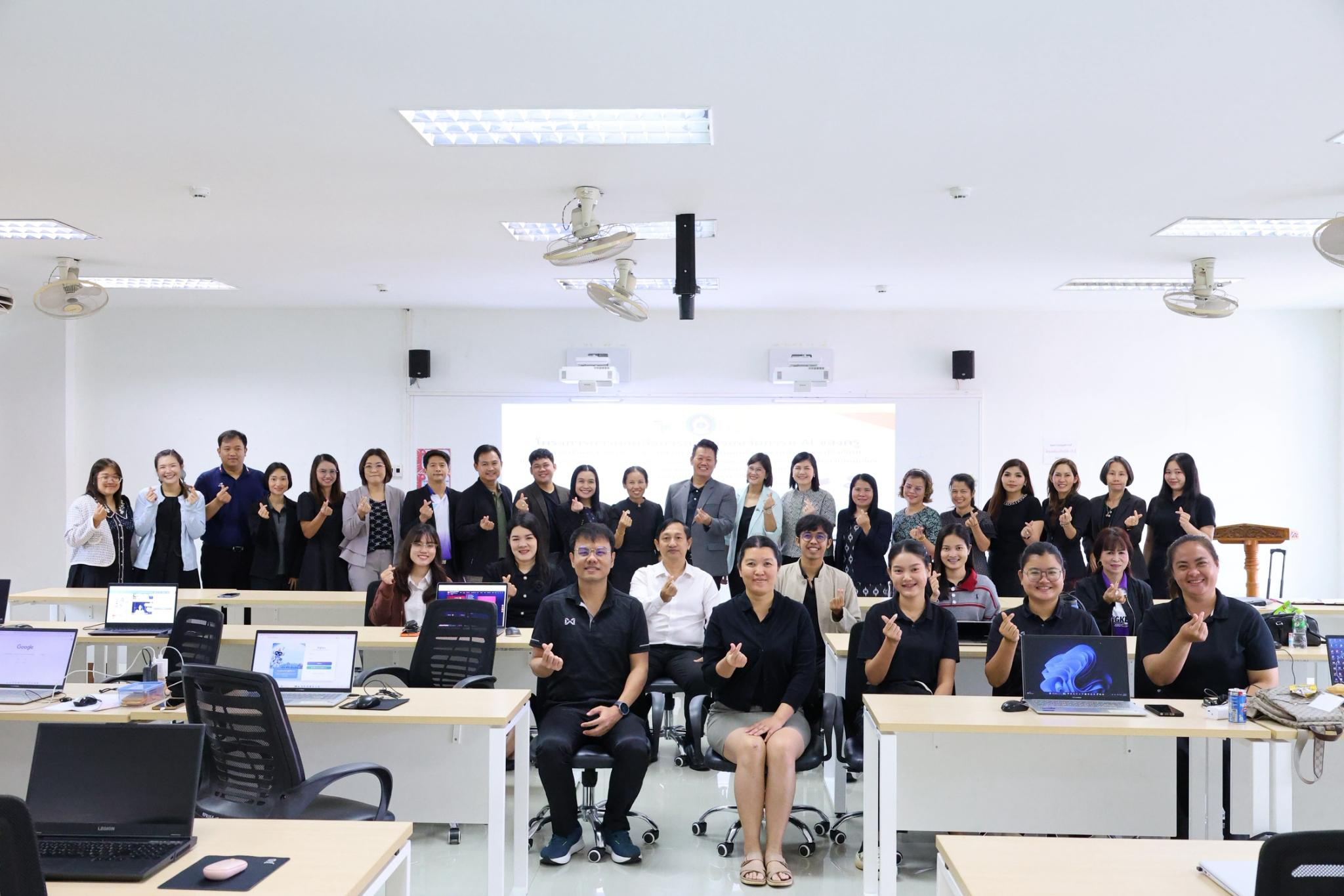 231. โครงการการผลิตสื่อการสอนด้วยนวัตกรรม AI ของครูเพื่อส่งเสริมความคิดสร้างสรรค์สำหรับผู้เรียนในยุคดิจิทัลตามบริบทของโรงเรียน ภายใต้โครงการพัฒนาคุณภาพการศึกษาและการพัฒนาท้องถิ่นโดยมีสถาบันอุดมศึกษาเป็นพี่เลี้ยงเครือข่ายเพื่อการพัฒนาอุดมศึกษา