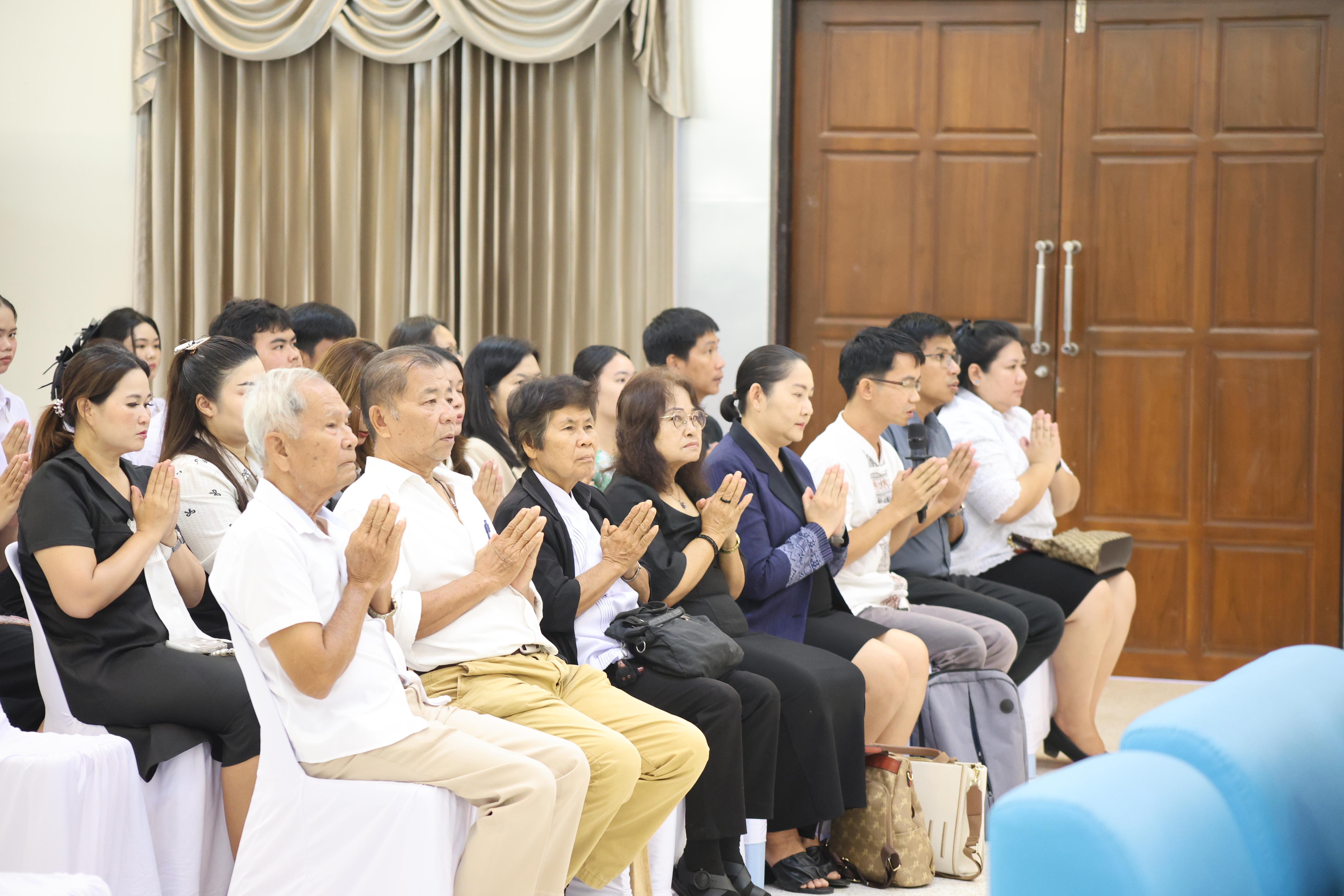 160. พิธีทอดผ้าป่าสามัคคี เพื่ออุทิศบุญกุศลให้แก่ผู้วายชนม์ ขอขอบคุณผู้บริหาร คณาจารย์ บุคลากร และผู้มีจิตศรัทธาทุกท่าน