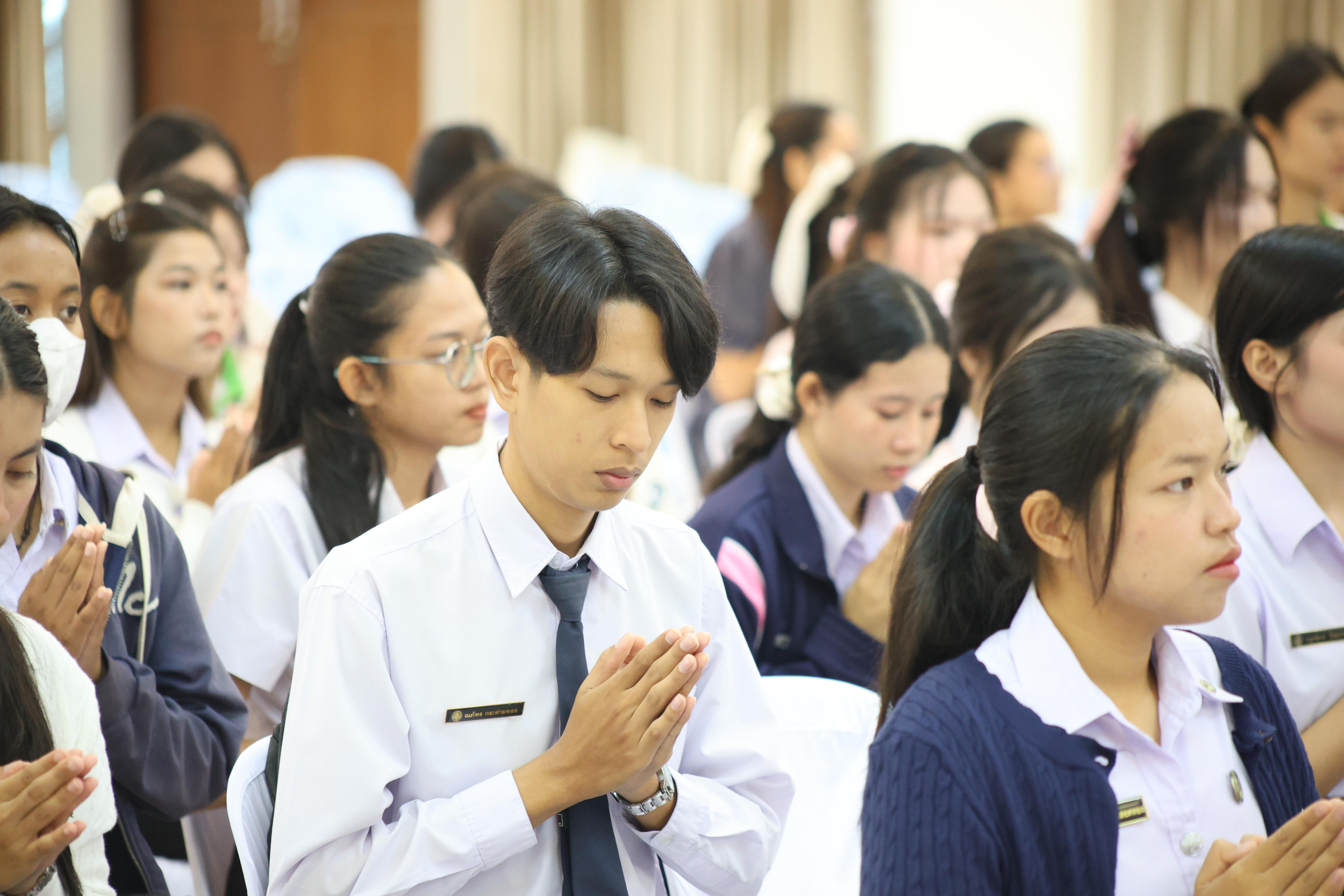 162. พิธีทอดผ้าป่าสามัคคี เพื่ออุทิศบุญกุศลให้แก่ผู้วายชนม์ ขอขอบคุณผู้บริหาร คณาจารย์ บุคลากร และผู้มีจิตศรัทธาทุกท่าน