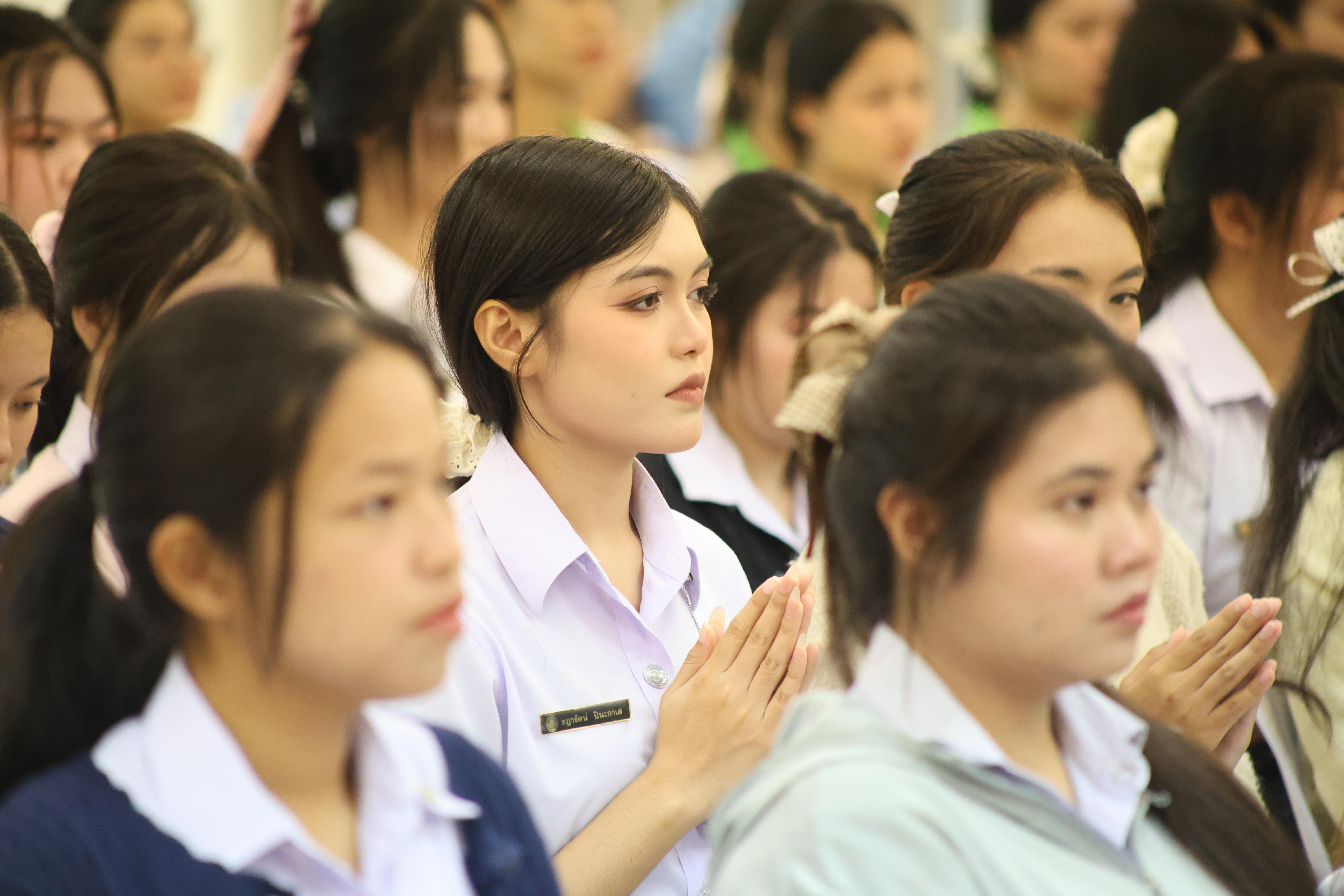 165. พิธีทอดผ้าป่าสามัคคี เพื่ออุทิศบุญกุศลให้แก่ผู้วายชนม์ ขอขอบคุณผู้บริหาร คณาจารย์ บุคลากร และผู้มีจิตศรัทธาทุกท่าน