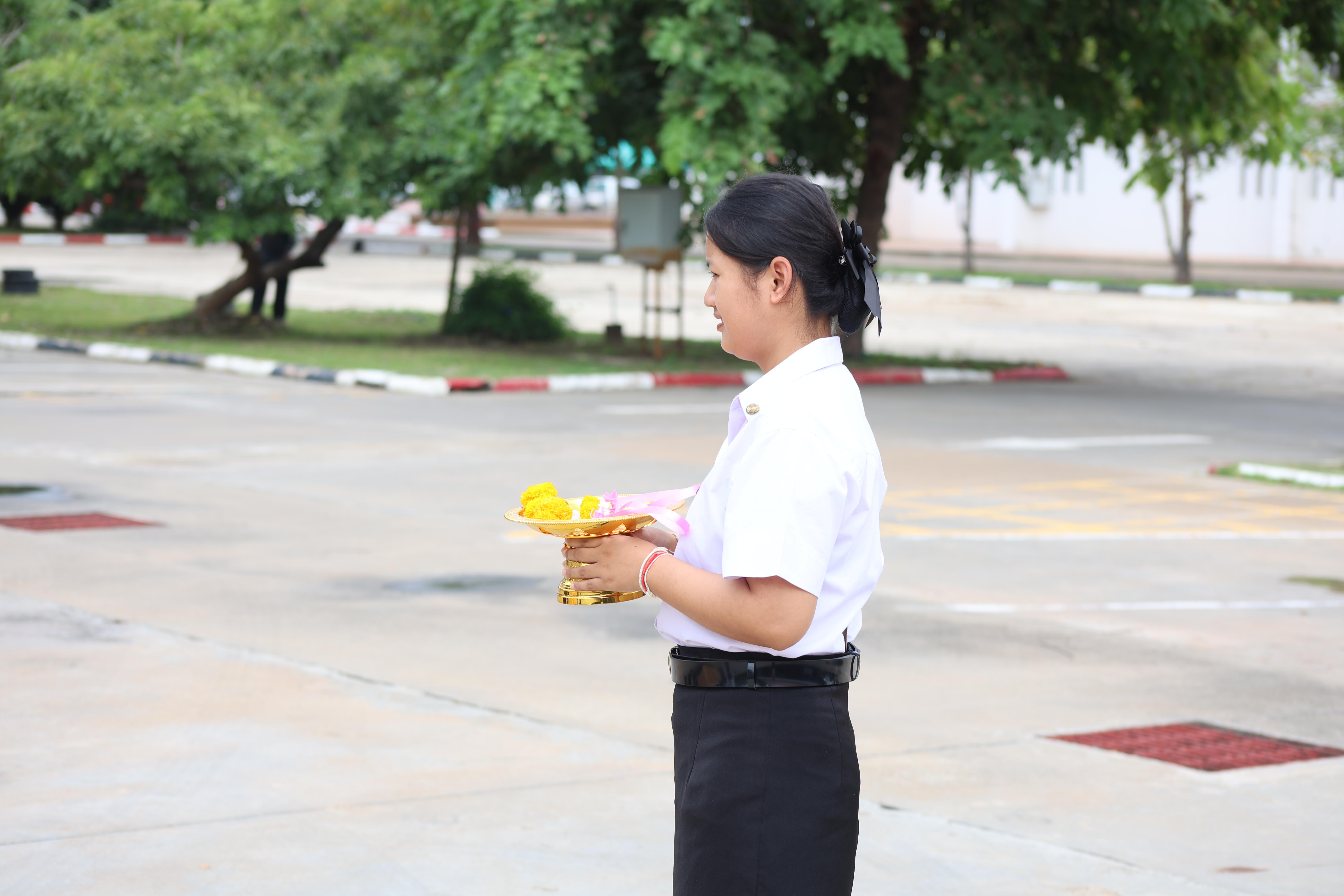 189. พิธีทอดผ้าป่าสามัคคี เพื่ออุทิศบุญกุศลให้แก่ผู้วายชนม์ ขอขอบคุณผู้บริหาร คณาจารย์ บุคลากร และผู้มีจิตศรัทธาทุกท่าน