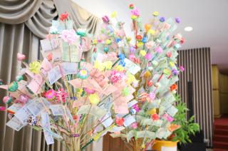 2. ทอดผ้าป่าสามัคคี