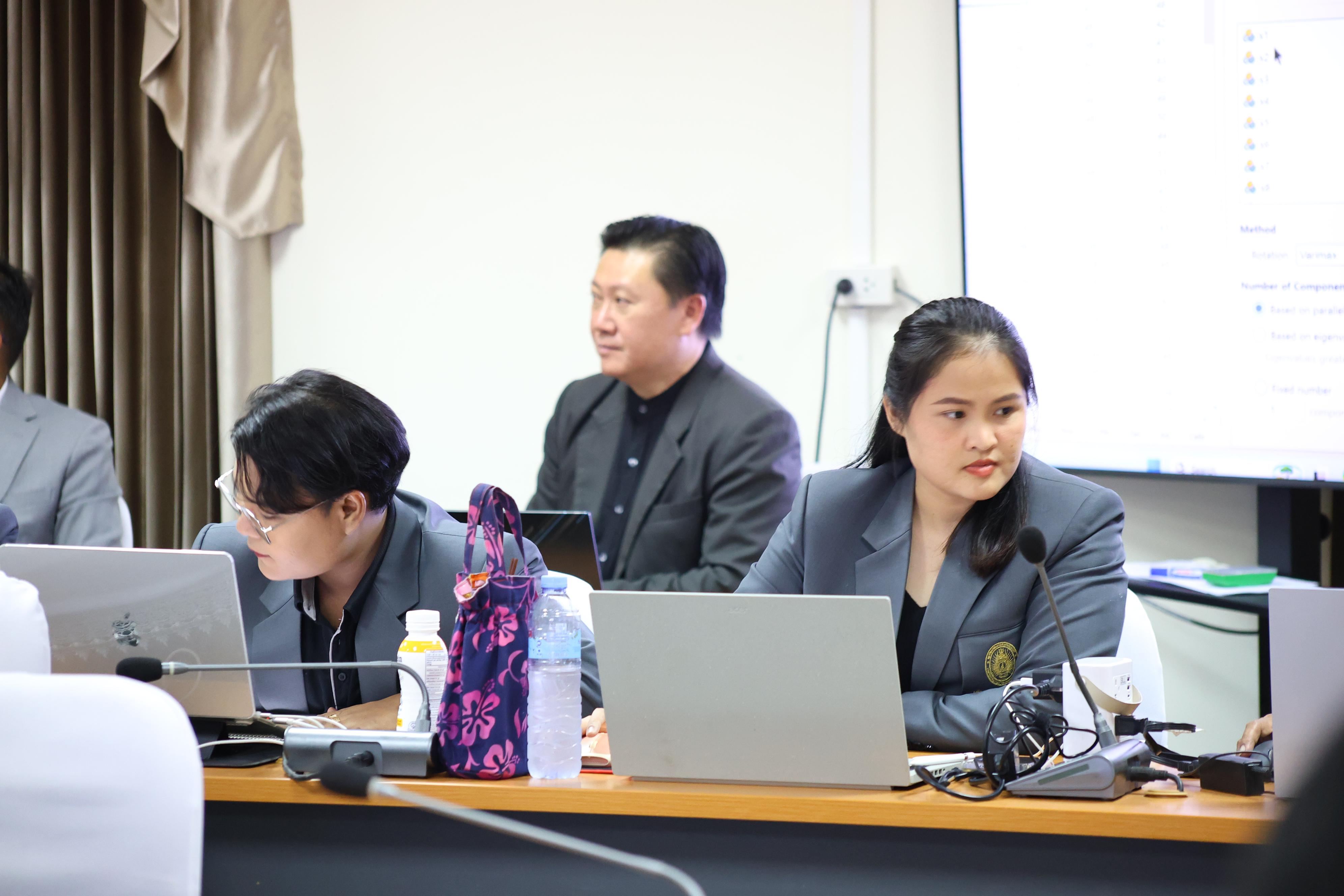 109. การใช้สถิตขั้นสูงในการวิจัยสำหรับนักศึกษาระดับบัณฑิตศึกษา