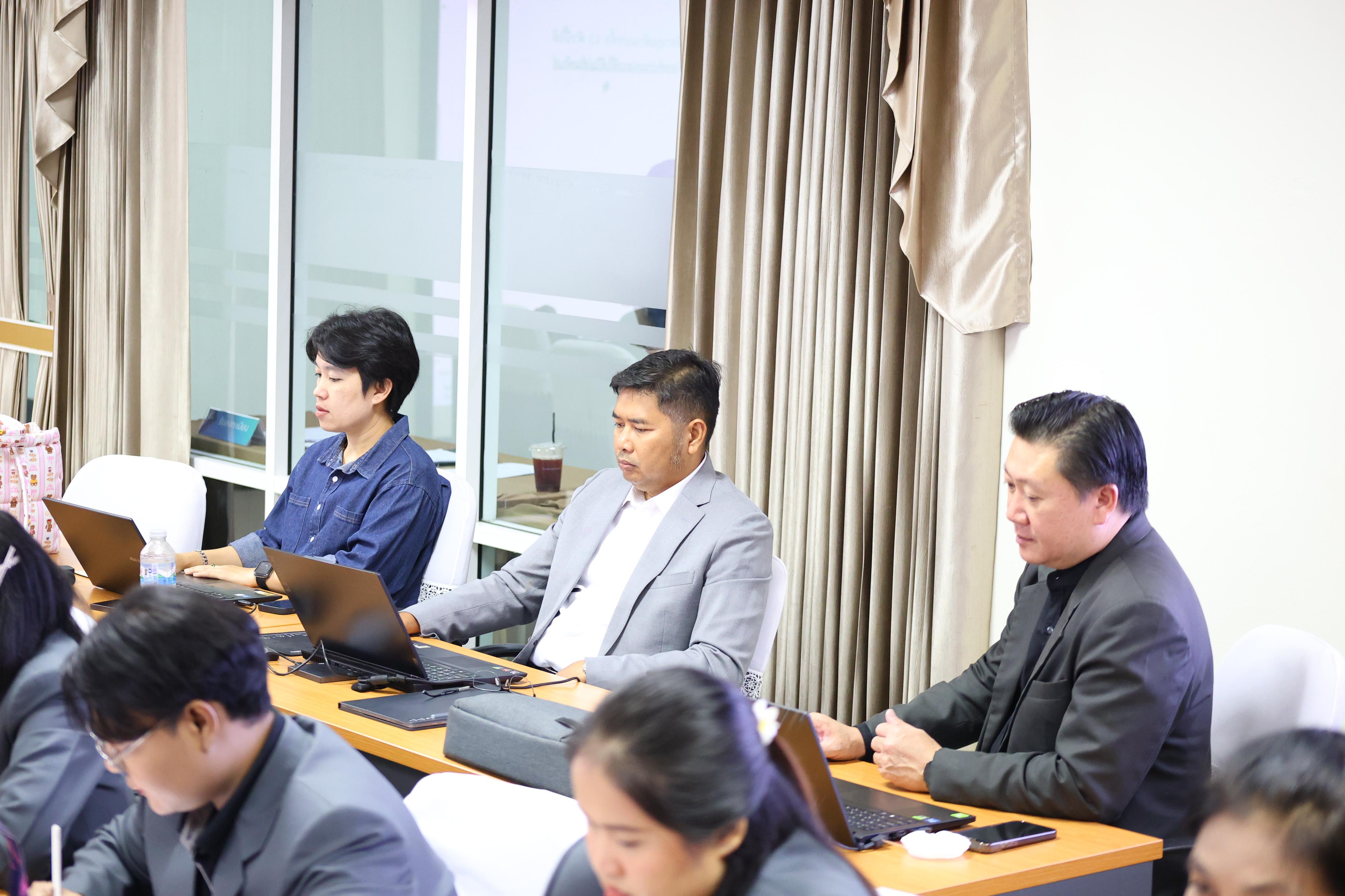 116. การใช้สถิตขั้นสูงในการวิจัยสำหรับนักศึกษาระดับบัณฑิตศึกษา