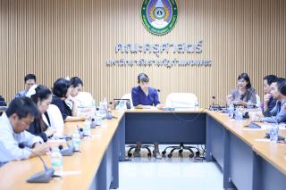 ประชุมเพื่อหารือ เรื่อง การจัดการเรียนการสอยเพื่อเตรียมความพร้อมสำหรับการสอบรับใบอนุญาตประกอบวิชาชีพครู