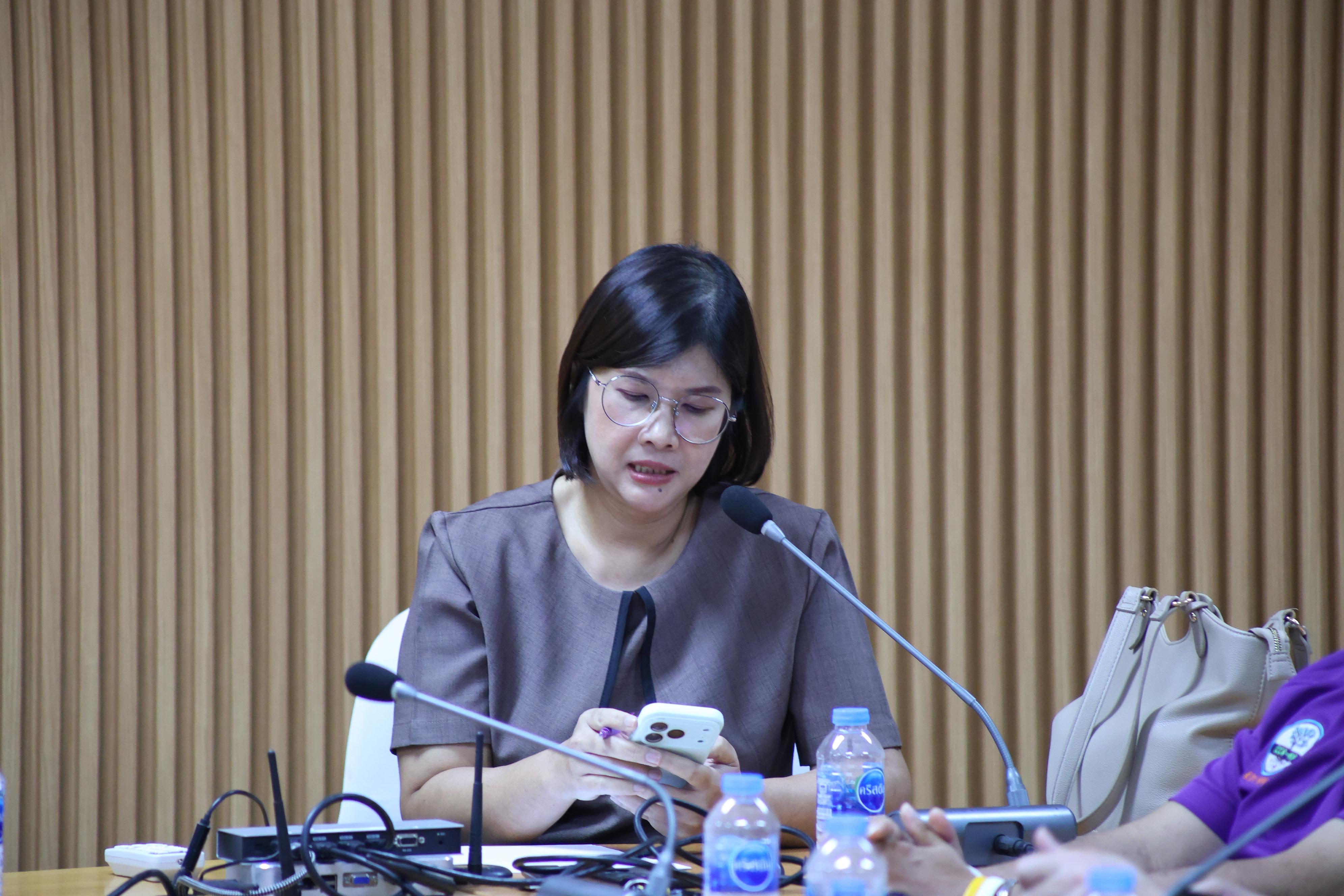 36. ประชุมเพื่อหารือ เรื่อง การจัดการเรียนการสอยเพื่อเตรียมความพร้อมสำหรับการสอบรับใบอนุญาตประกอบวิชาชีพครู