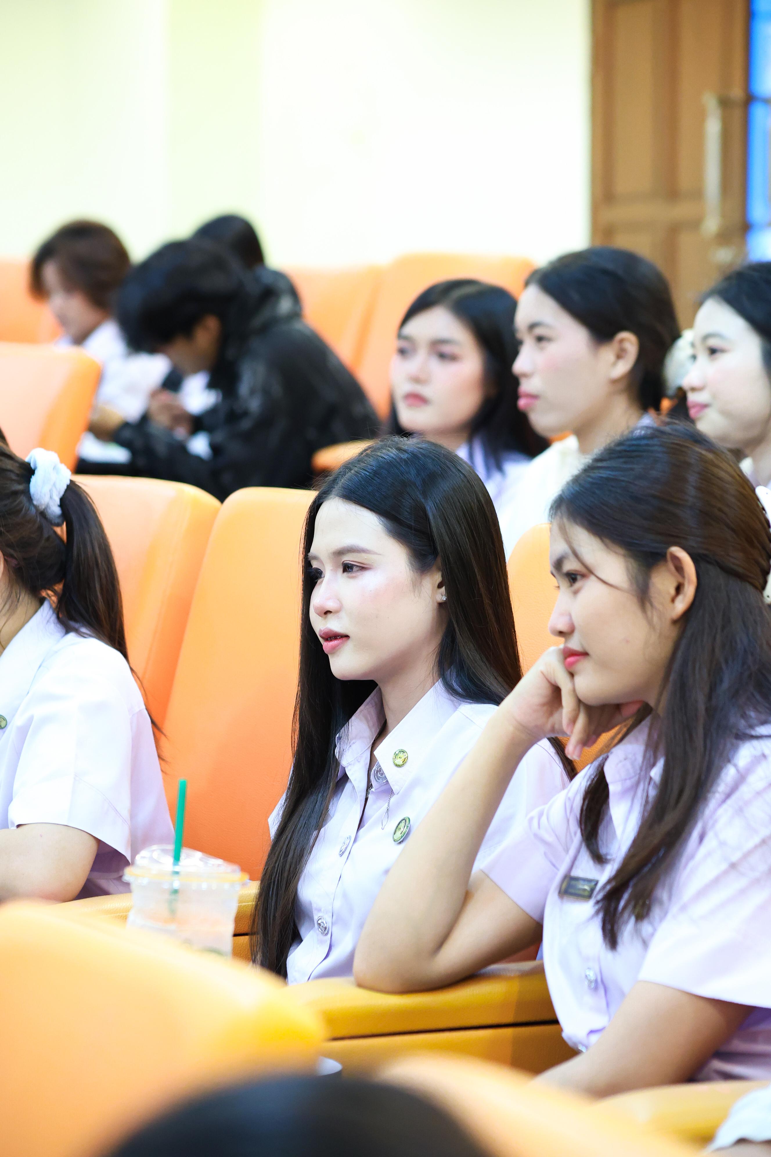 89. วันที่ 21 กันยายน 2569 คณะครุศาสตร์ มหาวิทยาลัยราชภัฏกำแพงเพชร ได้จัดการอาบรมติวสอบใบอนุญาติประกอบวิชาชีพให้กับนักศึกษาชั้นปี 3