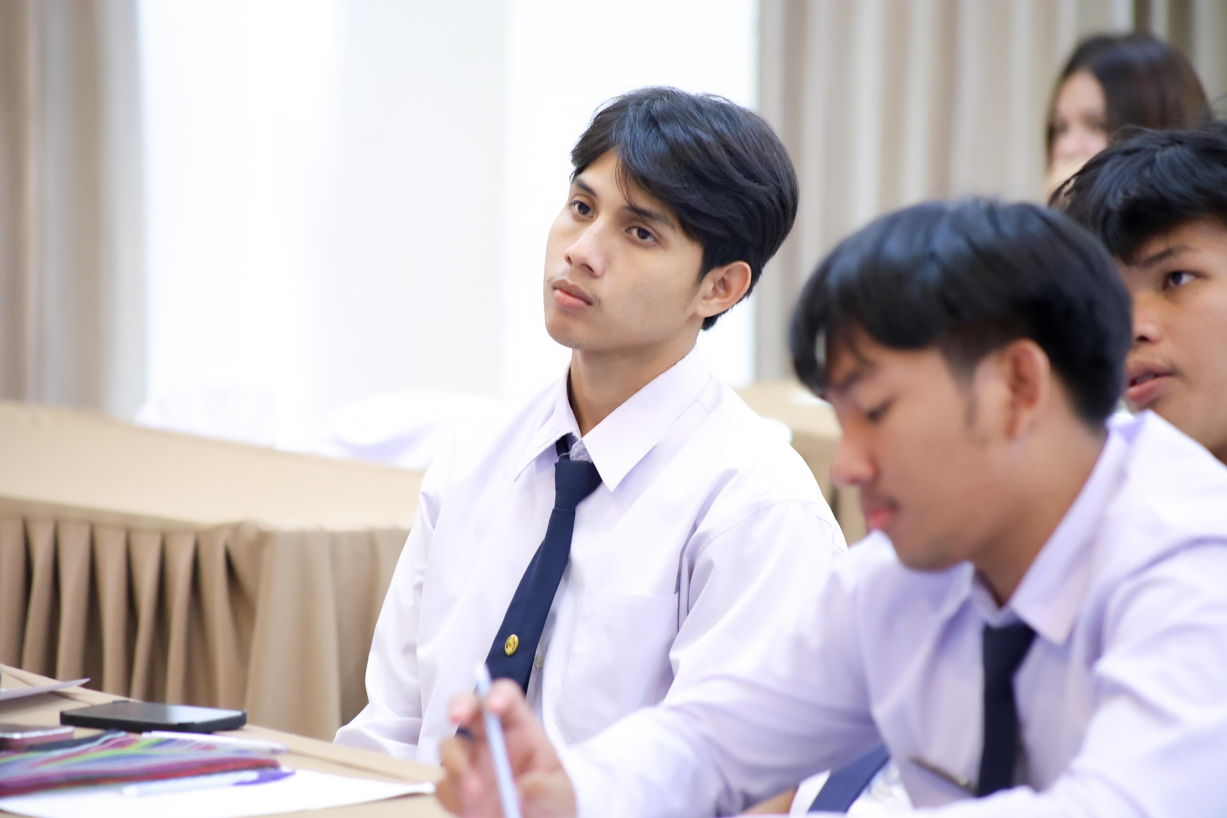 107. วันที่ 21 กันยายน 2569 คณะครุศาสตร์ มหาวิทยาลัยราชภัฏกำแพงเพชร ได้จัดการอาบรมติวสอบใบอนุญาติประกอบวิชาชีพให้กับนักศึกษาชั้นปี 3