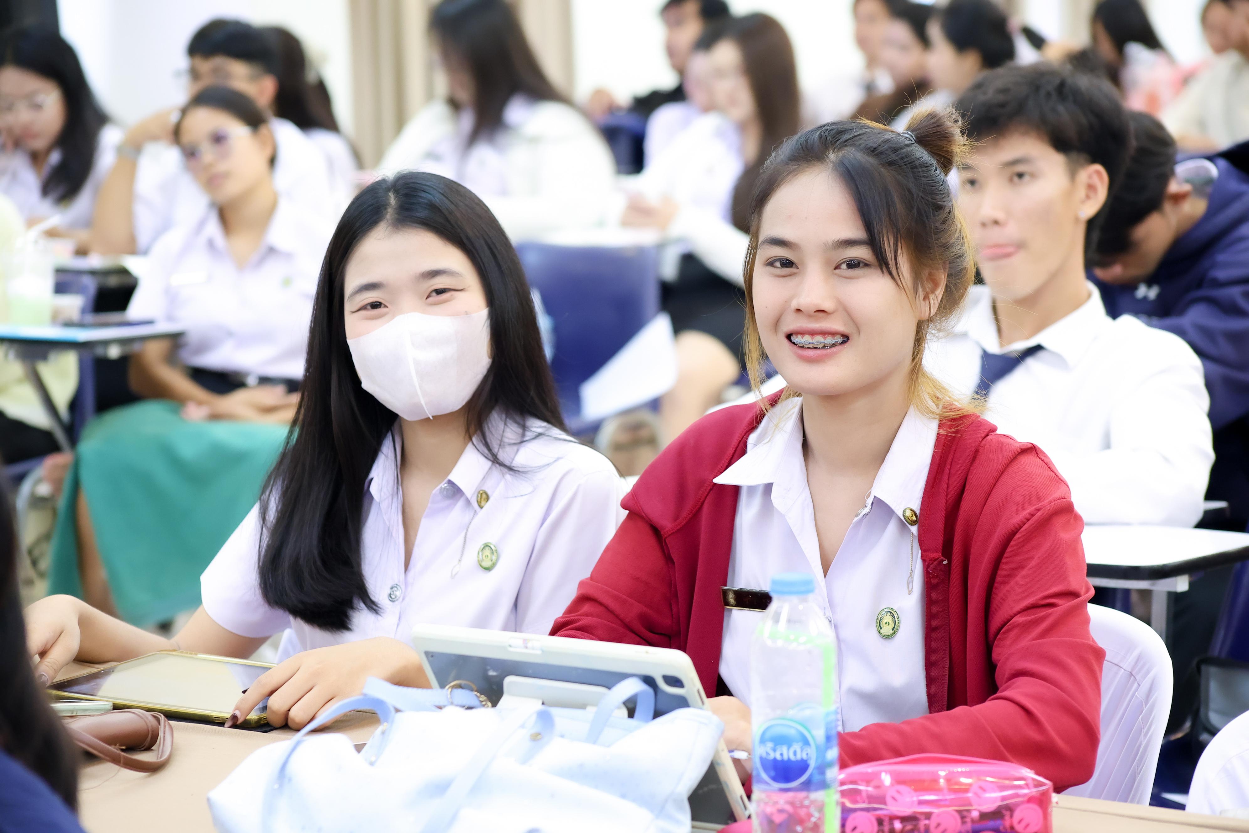 108. วันที่ 21 กันยายน 2569 คณะครุศาสตร์ มหาวิทยาลัยราชภัฏกำแพงเพชร ได้จัดการอาบรมติวสอบใบอนุญาติประกอบวิชาชีพให้กับนักศึกษาชั้นปี 3