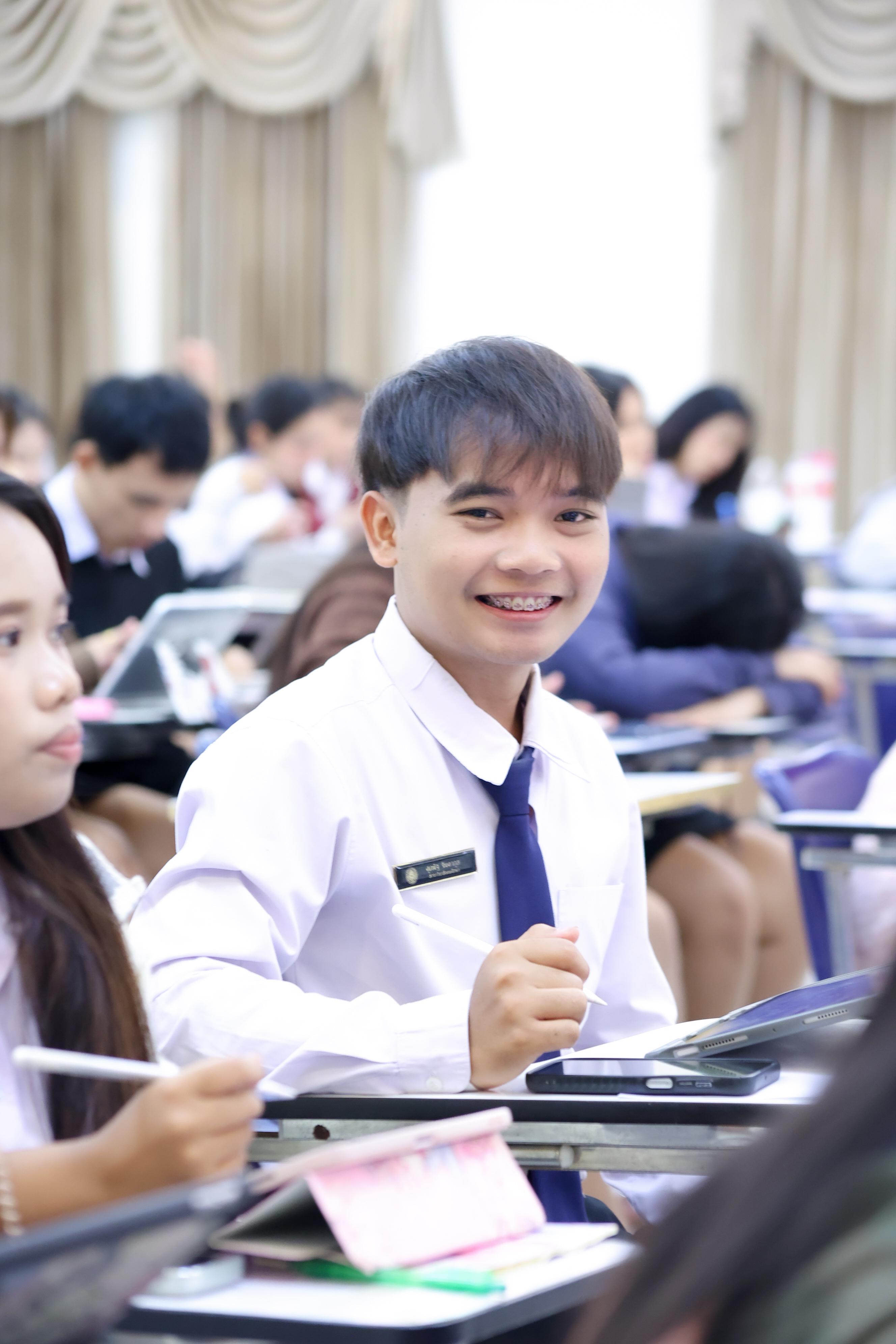 117. วันที่ 21 กันยายน 2569 คณะครุศาสตร์ มหาวิทยาลัยราชภัฏกำแพงเพชร ได้จัดการอาบรมติวสอบใบอนุญาติประกอบวิชาชีพให้กับนักศึกษาชั้นปี 3