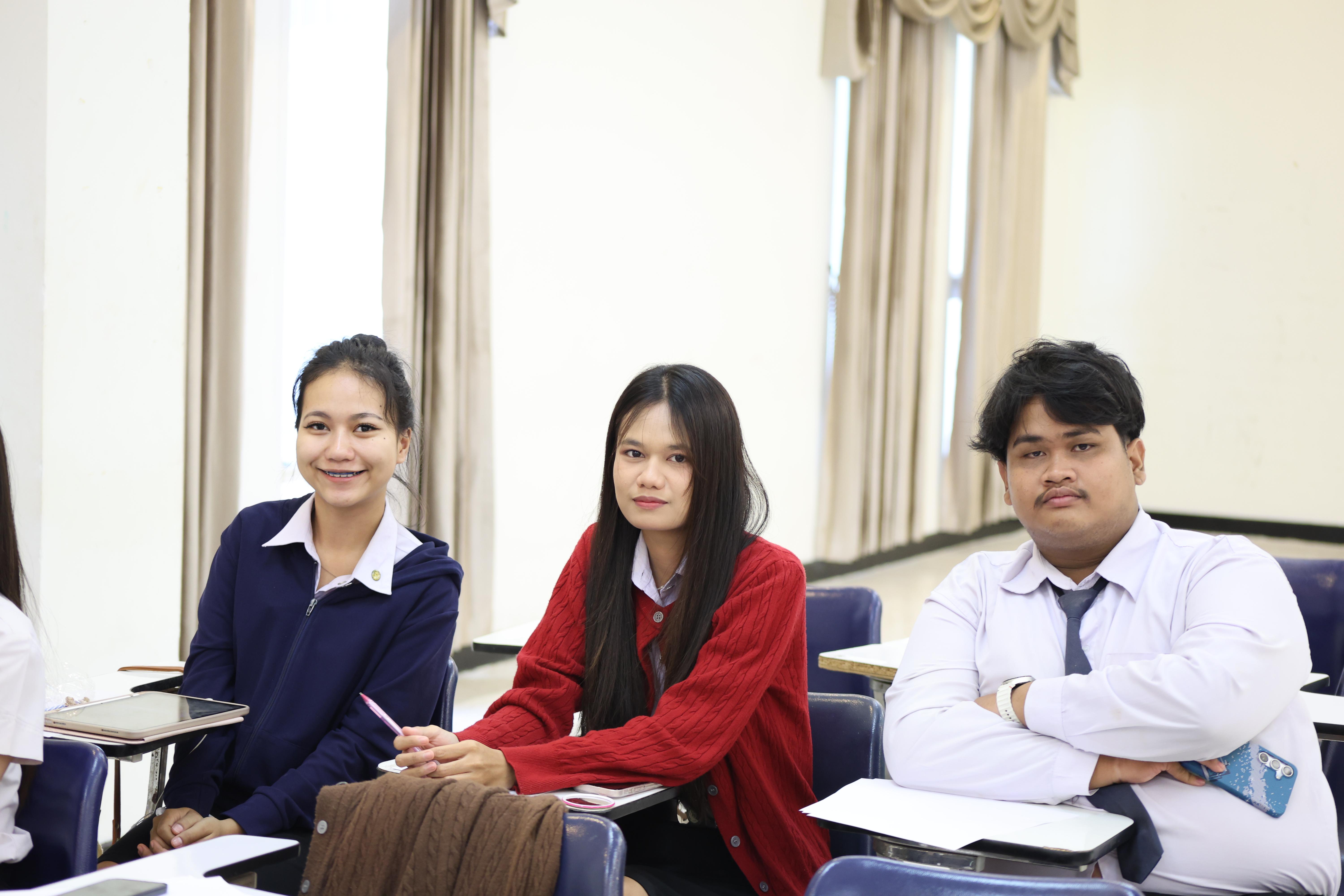 24. วันที่ 22 กันยายน 2569 คณะครุศาสตร์ มหาวิทยาลัยราชภัฏกำแพงเพชร ได้จัดการอาบรมติวสอบใบอนุญาติประกอบวิชาชีพให้กับนักศึกษาชั้นปี 3