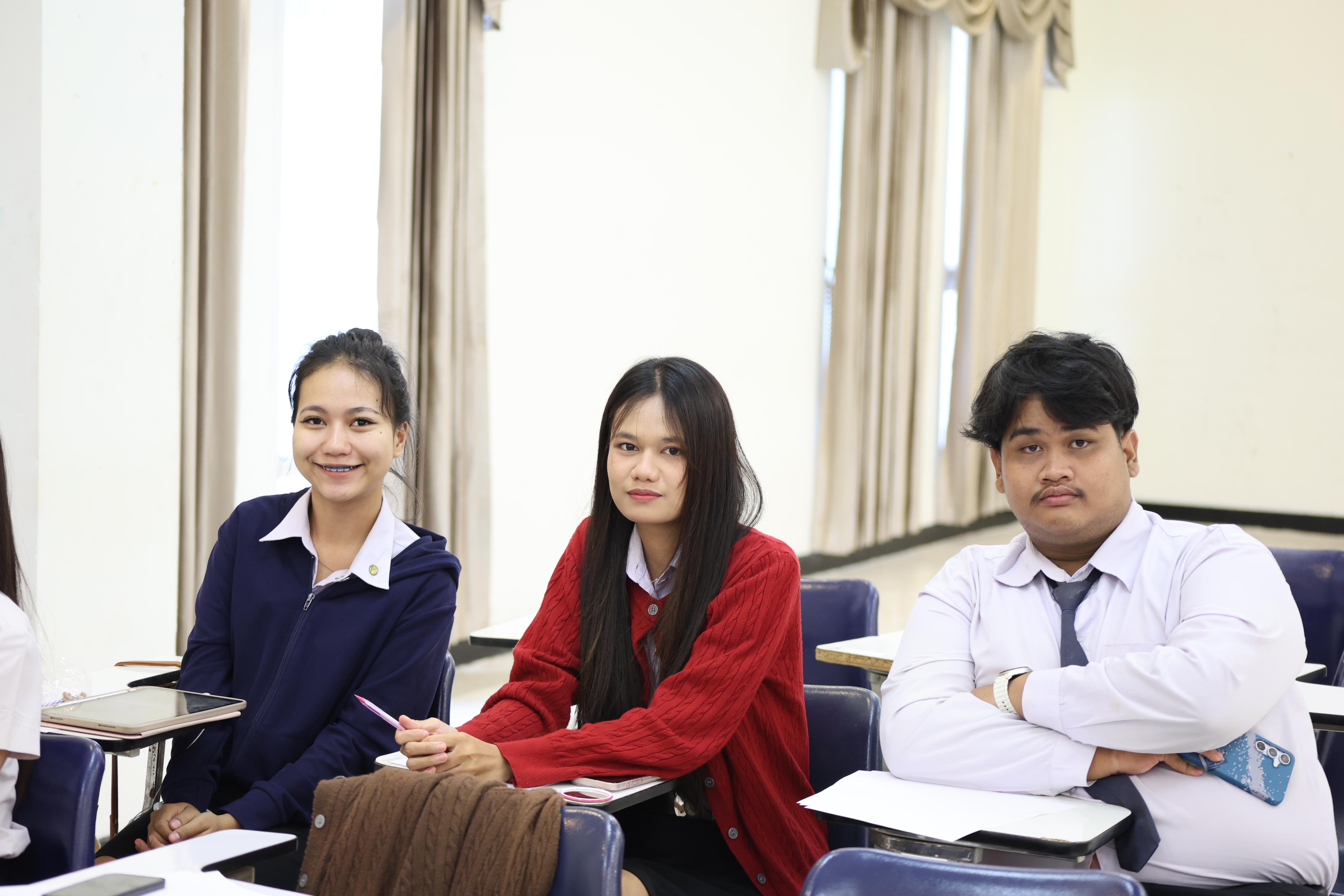 25. วันที่ 22 กันยายน 2569 คณะครุศาสตร์ มหาวิทยาลัยราชภัฏกำแพงเพชร ได้จัดการอาบรมติวสอบใบอนุญาติประกอบวิชาชีพให้กับนักศึกษาชั้นปี 3
