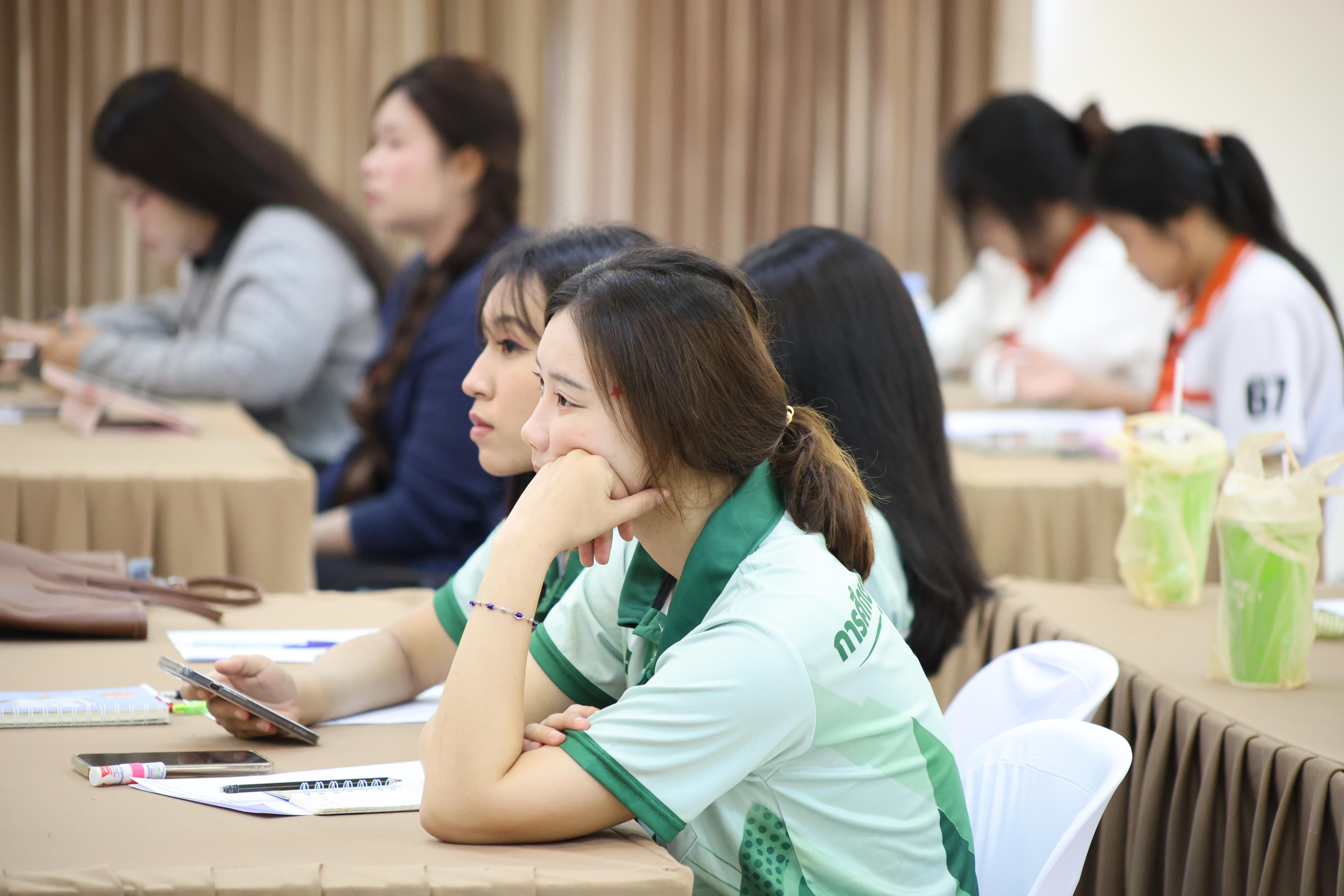 134. วันที่ 22 กันยายน 2569 คณะครุศาสตร์ มหาวิทยาลัยราชภัฏกำแพงเพชร ได้จัดการอาบรมติวสอบใบอนุญาติประกอบวิชาชีพให้กับนักศึกษาชั้นปี 3