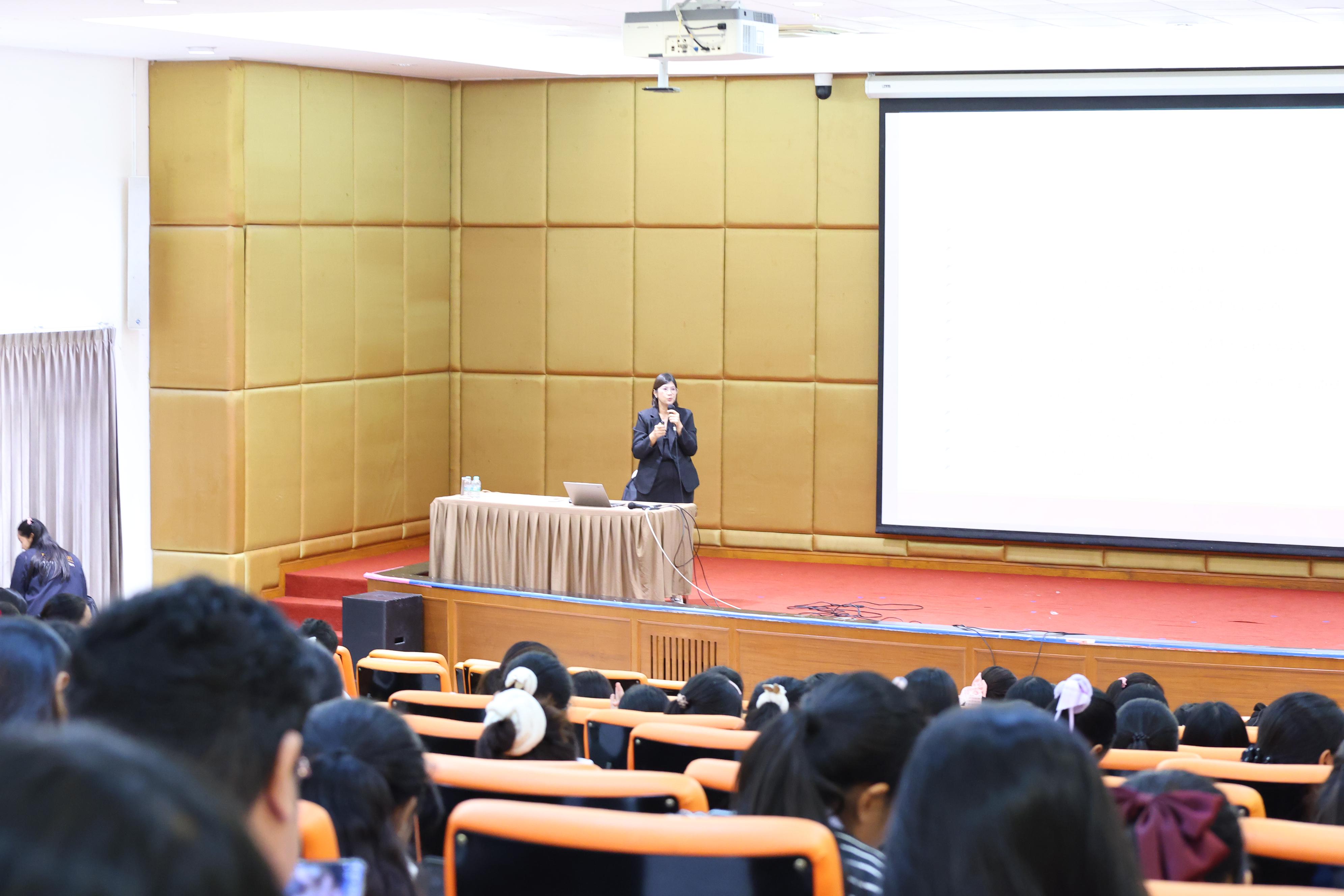 192. วันที่ 22 กันยายน 2569 คณะครุศาสตร์ มหาวิทยาลัยราชภัฏกำแพงเพชร ได้จัดการอาบรมติวสอบใบอนุญาติประกอบวิชาชีพให้กับนักศึกษาชั้นปี 3