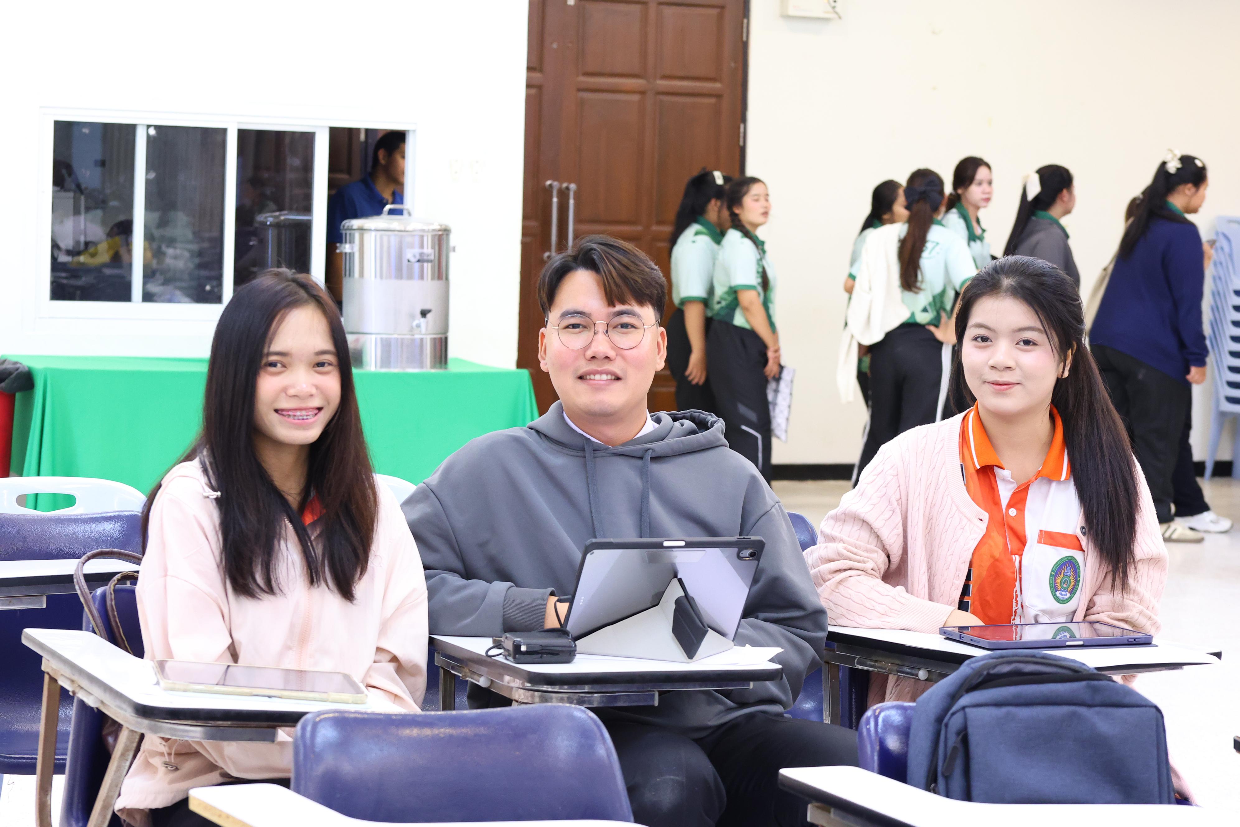 251. วันที่ 22 กันยายน 2569 คณะครุศาสตร์ มหาวิทยาลัยราชภัฏกำแพงเพชร ได้จัดการอาบรมติวสอบใบอนุญาติประกอบวิชาชีพให้กับนักศึกษาชั้นปี 3