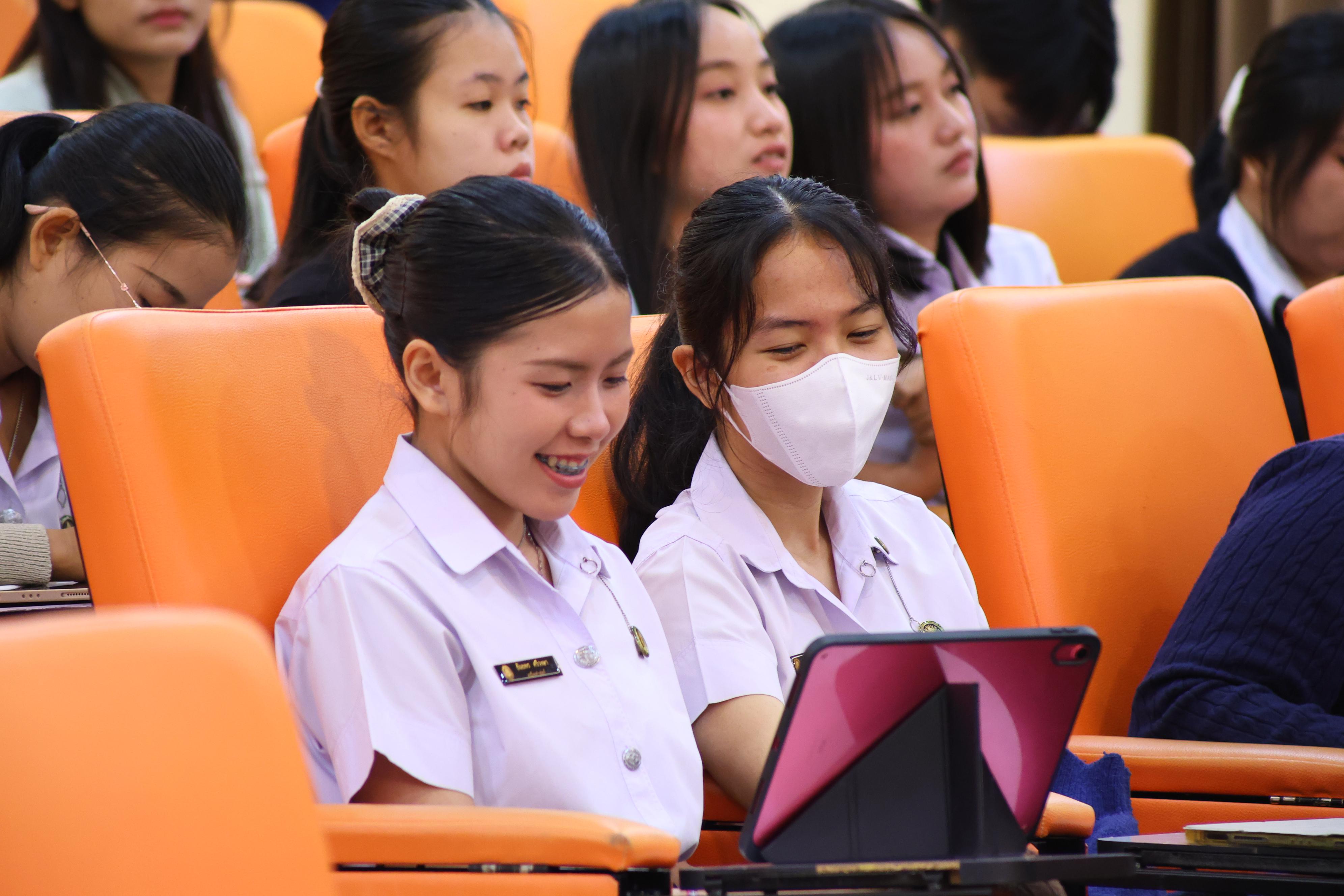 278. วันที่ 22 กันยายน 2569 คณะครุศาสตร์ มหาวิทยาลัยราชภัฏกำแพงเพชร ได้จัดการอาบรมติวสอบใบอนุญาติประกอบวิชาชีพให้กับนักศึกษาชั้นปี 3
