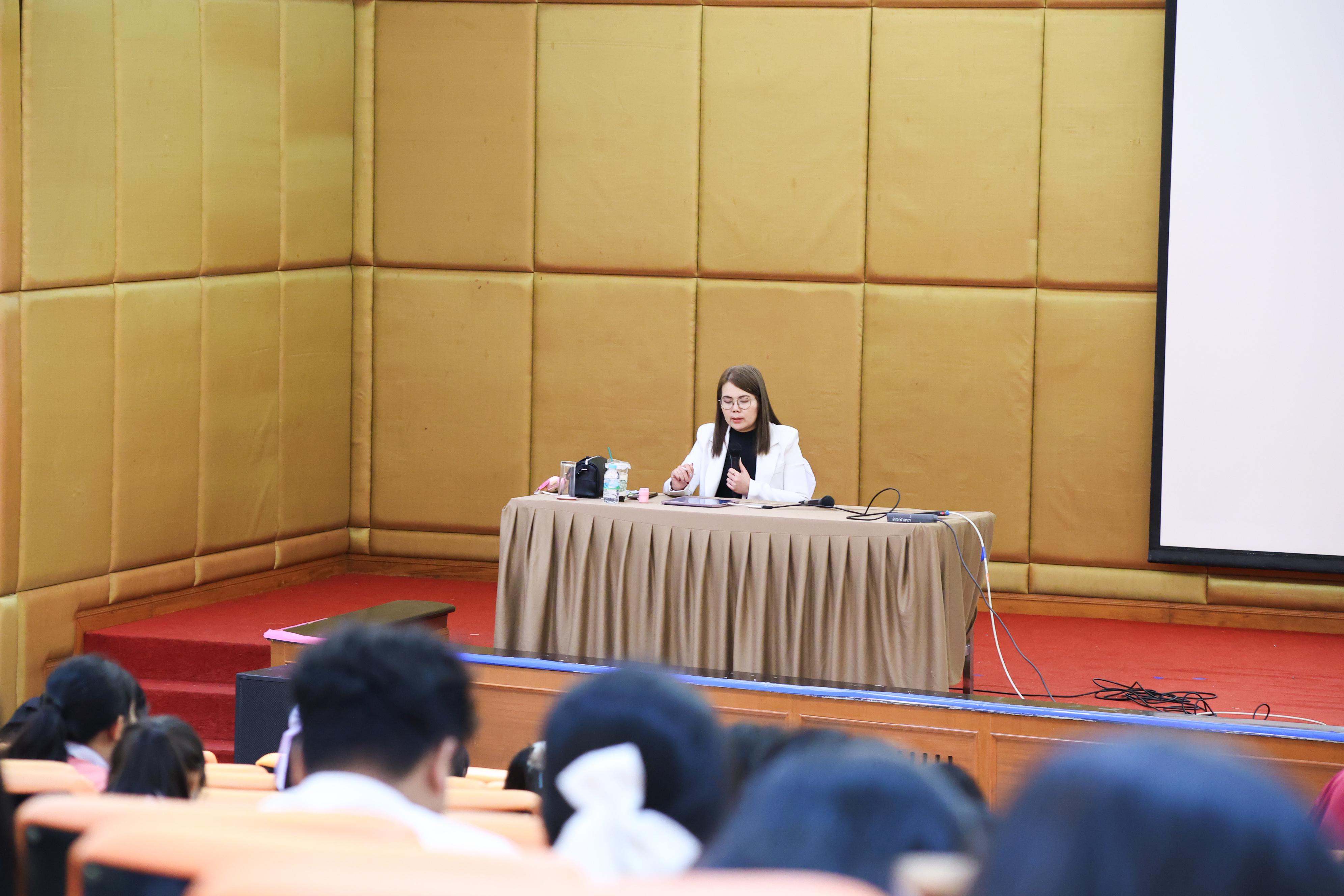 85. วันที่ 23 กันยายน 2569 คณะครุศาสตร์ มหาวิทยาลัยราชภัฏกำแพงเพชร ได้จัดการอาบรมติวสอบใบอนุญาติประกอบวิชาชีพให้กับนักศึกษาชั้นปี 3