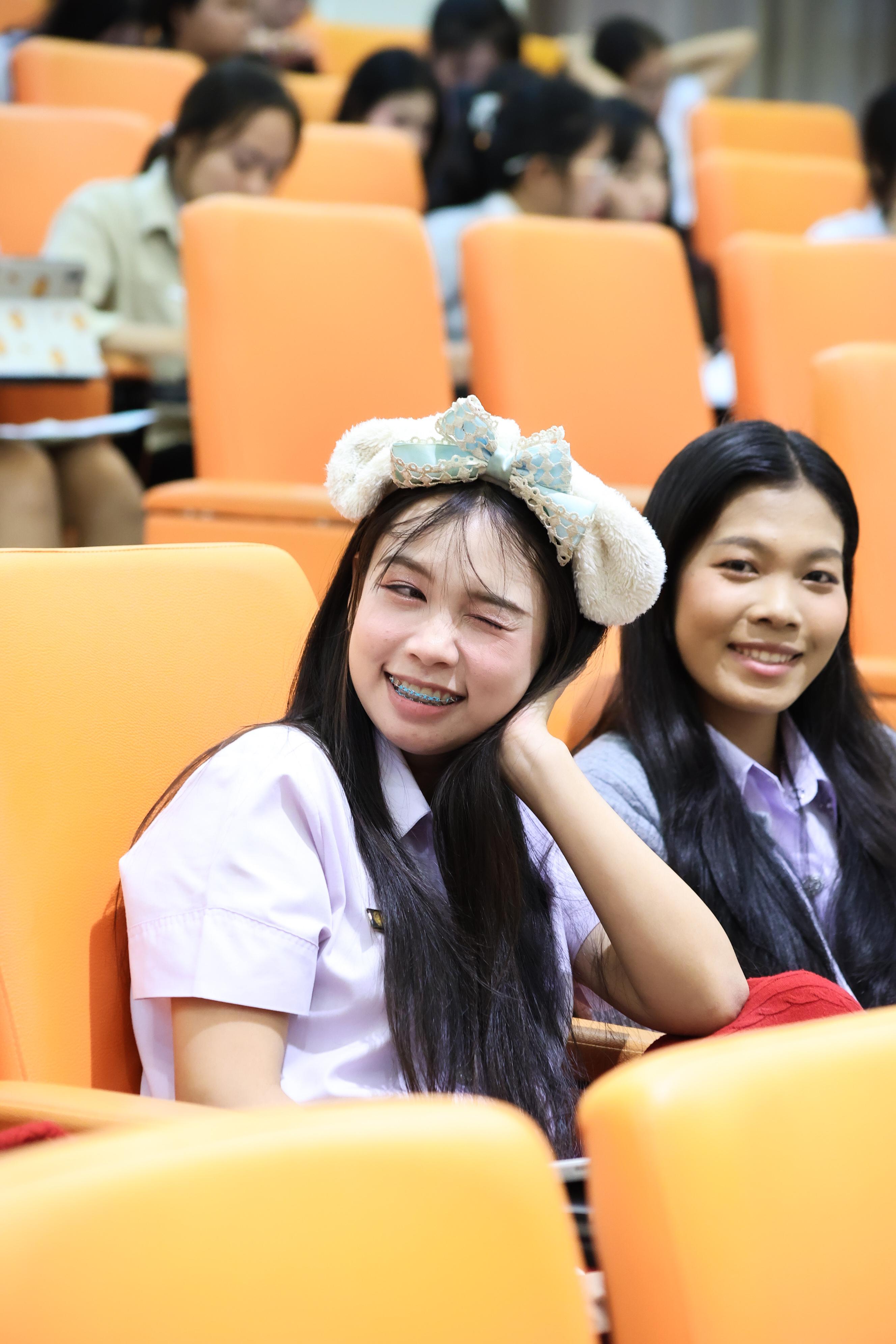 96. วันที่ 23 กันยายน 2569 คณะครุศาสตร์ มหาวิทยาลัยราชภัฏกำแพงเพชร ได้จัดการอาบรมติวสอบใบอนุญาติประกอบวิชาชีพให้กับนักศึกษาชั้นปี 3