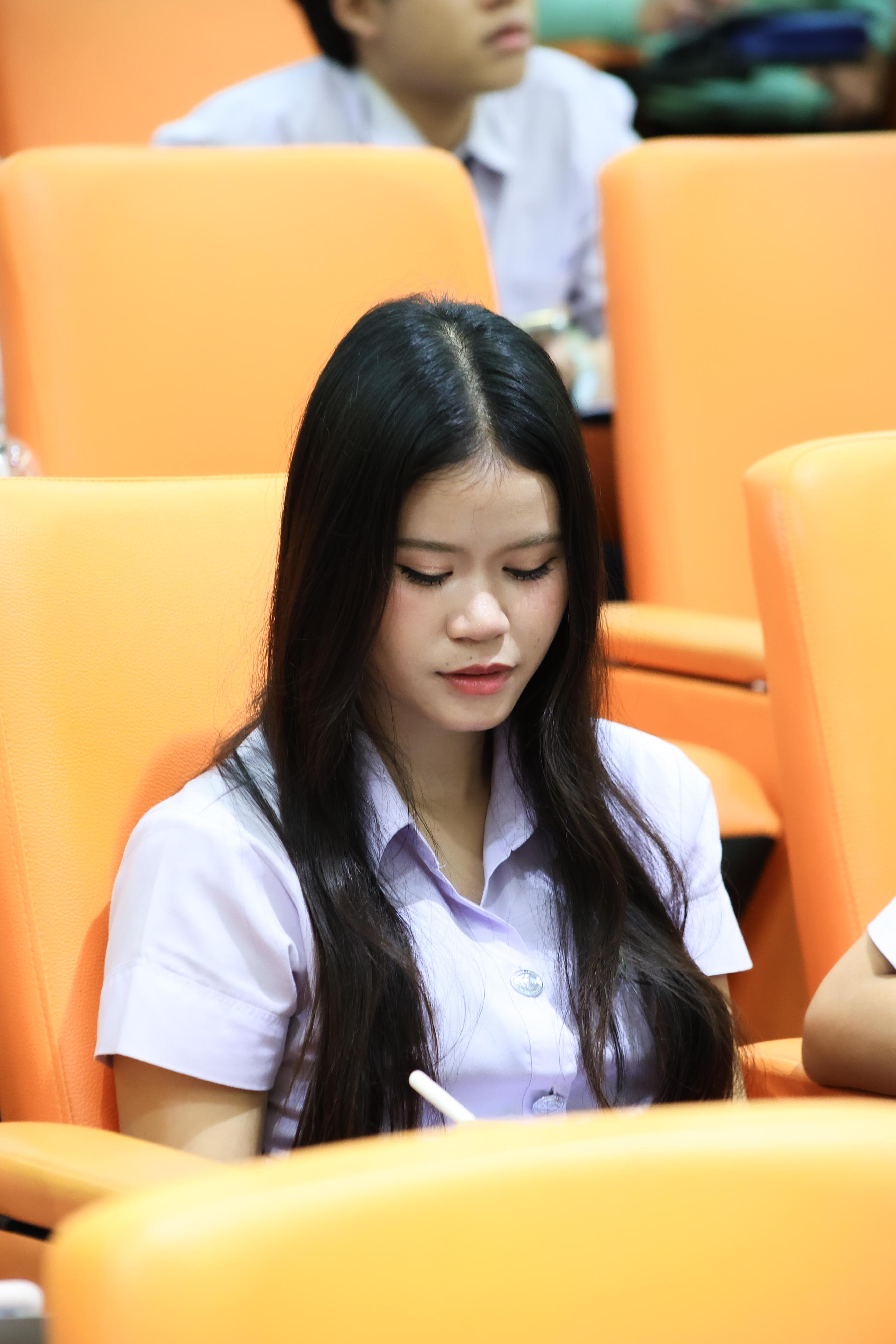 99. วันที่ 23 กันยายน 2569 คณะครุศาสตร์ มหาวิทยาลัยราชภัฏกำแพงเพชร ได้จัดการอาบรมติวสอบใบอนุญาติประกอบวิชาชีพให้กับนักศึกษาชั้นปี 3